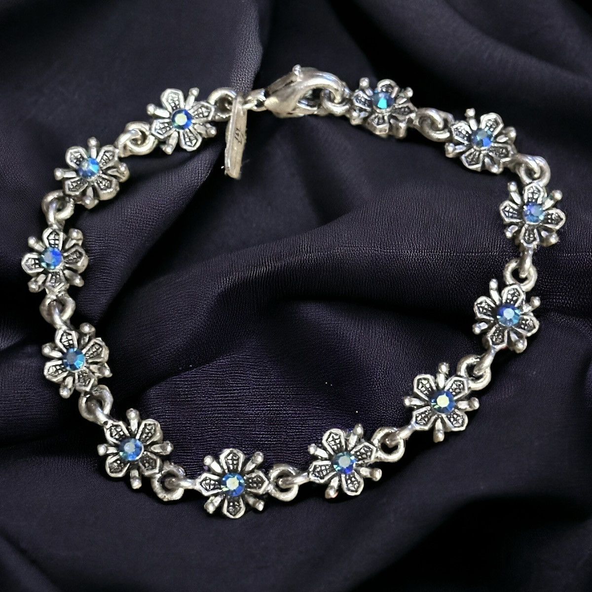 Other Christina Collections rhinestone flower link bracelet Size ONE SIZE - 1 Thumbnail