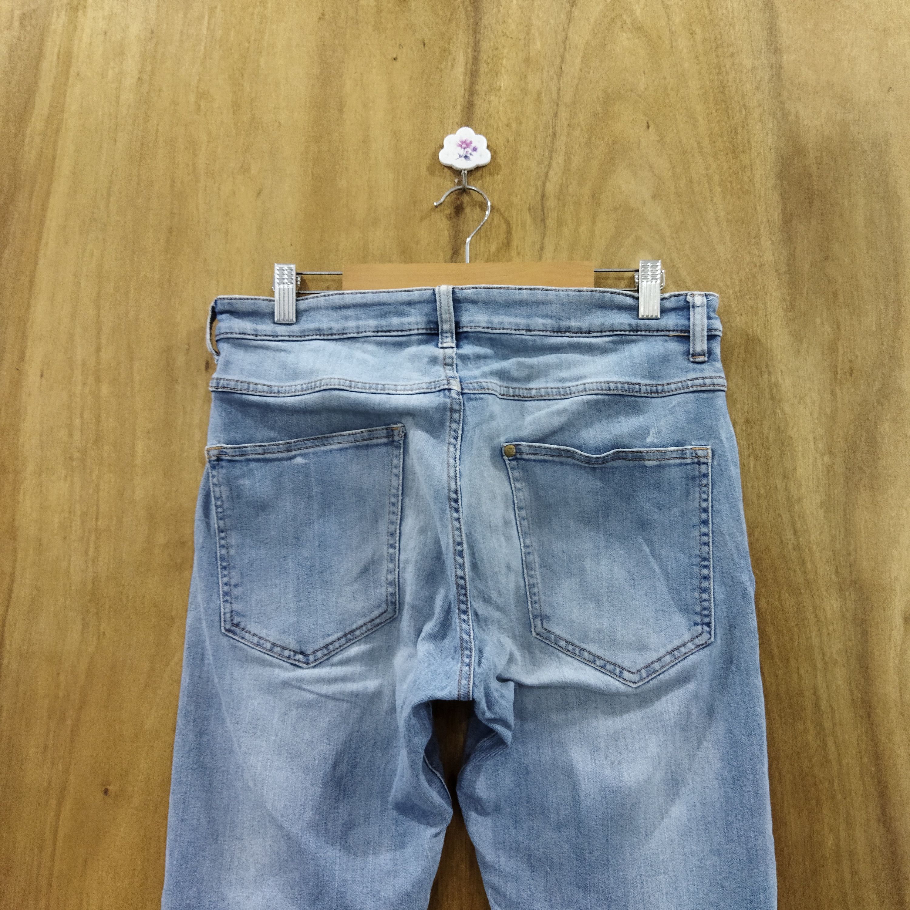 Japanese Brand SKINNY DENIM LIGHY BLUE JEANS PANTS Size US 32 / EU 48 - 8 Thumbnail