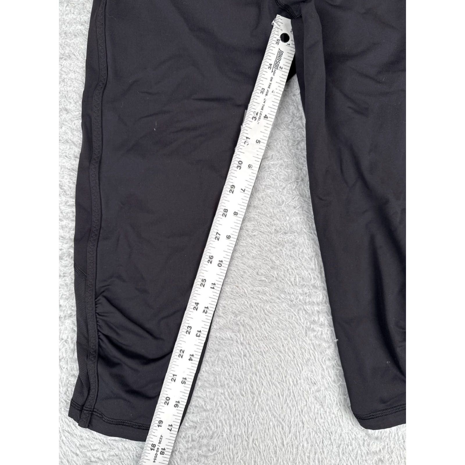Lululemon Lululemon Pants Womens 6 Black Crop 18" Inseam Pockets Yoga Activewear Size 28" / US 6 / IT 42 - 5 Thumbnail