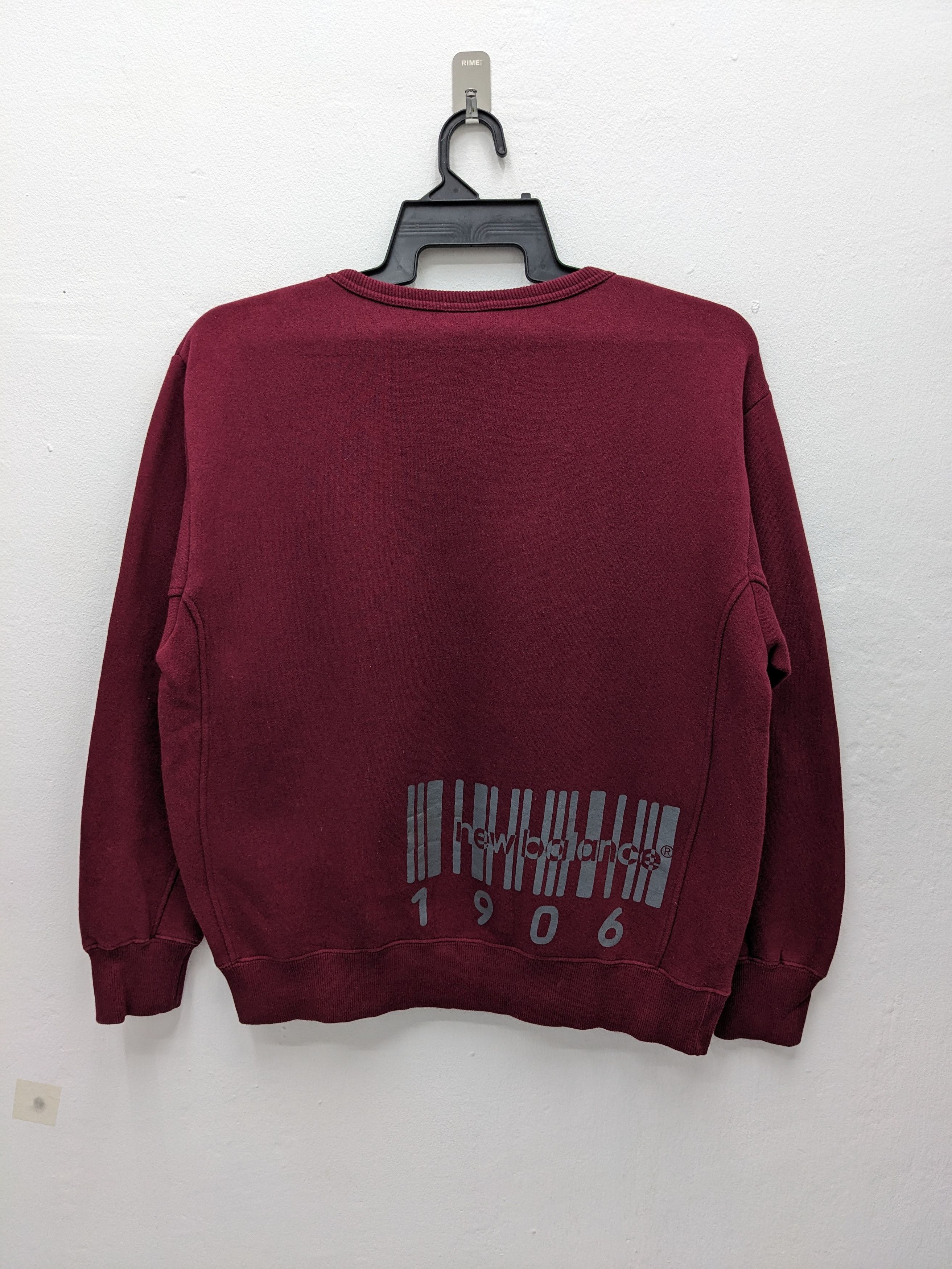 New Balance NEW BALANCE BARCODE DESIGN SWEATSHIRT Size US M / EU 48-50 / 2 - 8 Thumbnail