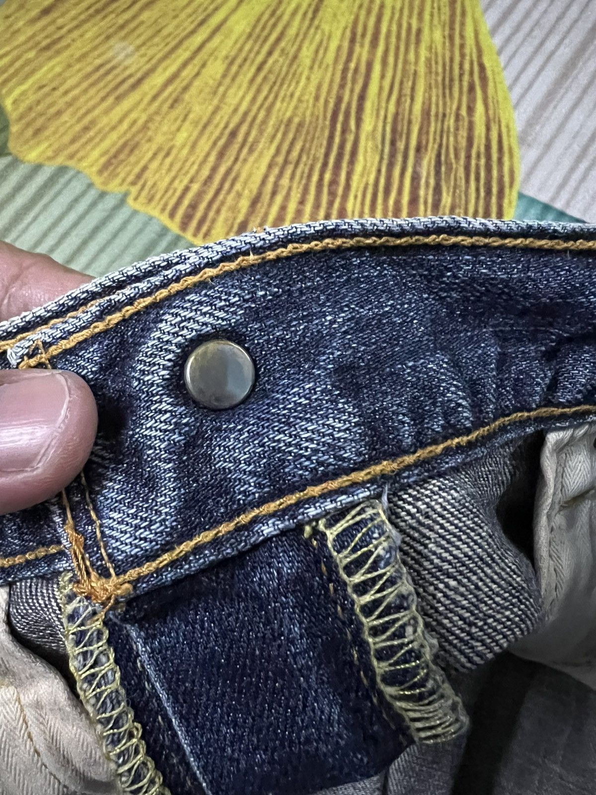 Levi's VINTAGE LEVIS 505 DISTRESSED JEANS Size US 32 / EU 48 - 13 Thumbnail