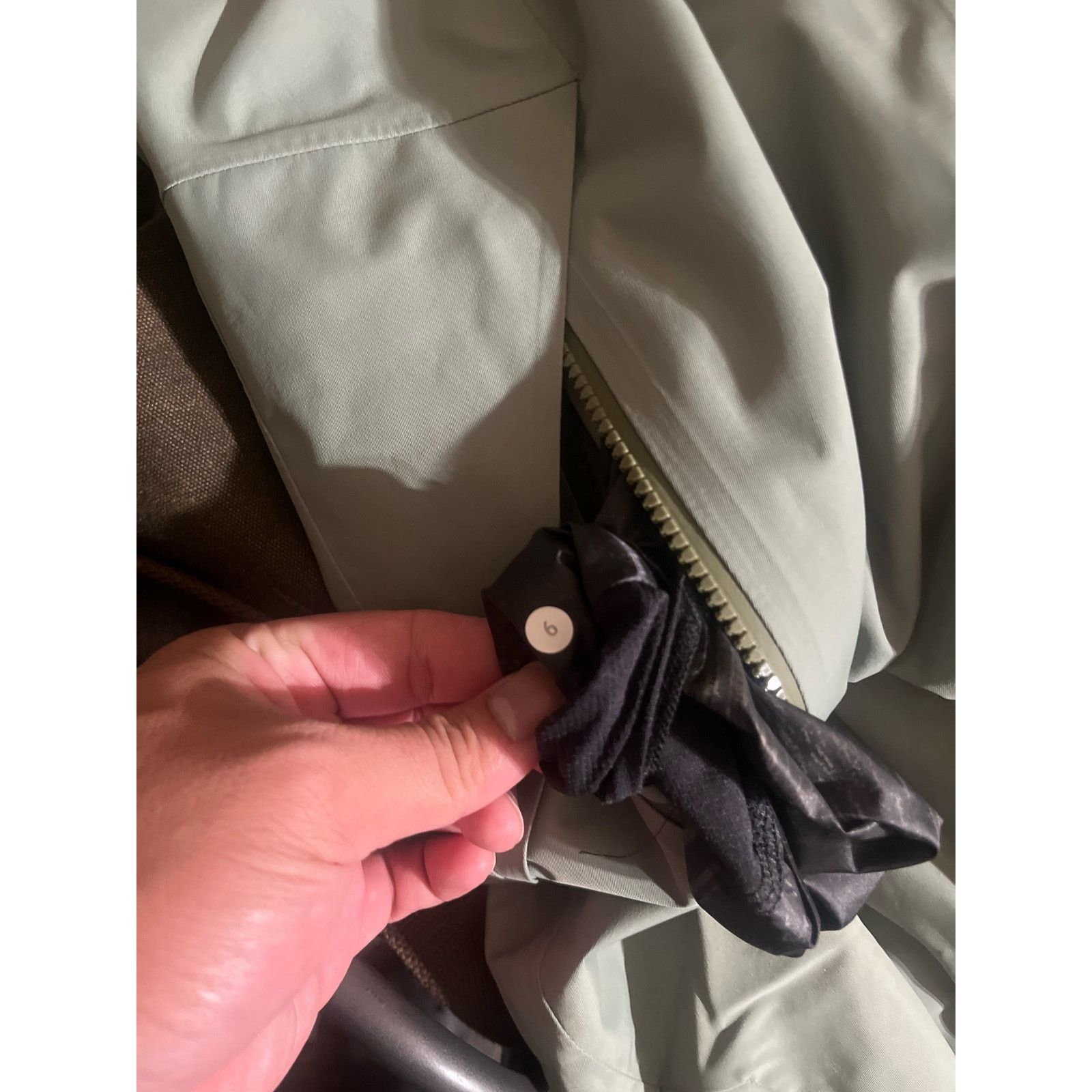 Lululemon Lululemon Women’s Definitely Raining Jacket Desert Olive Size M / US 6-8 / IT 42-44 - 10 Thumbnail