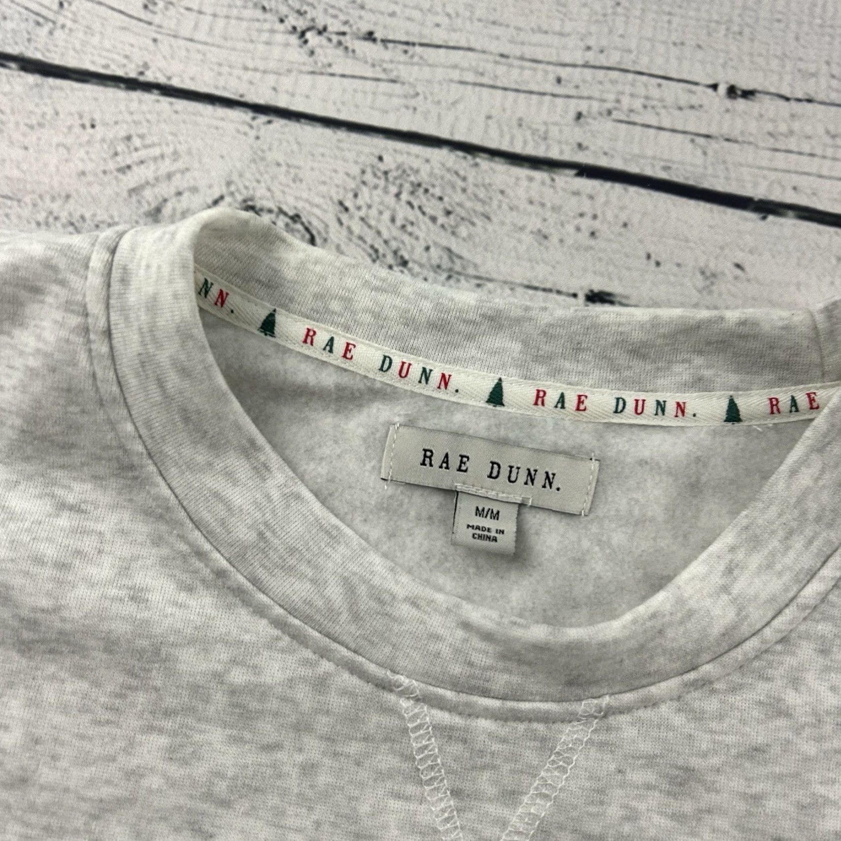 Vintage Rae Dunn Mistletoe Mama Pullover Sweatshirt Women's Gray Medium Size M / US 6-8 / IT 42-44 - 2 Thumbnail