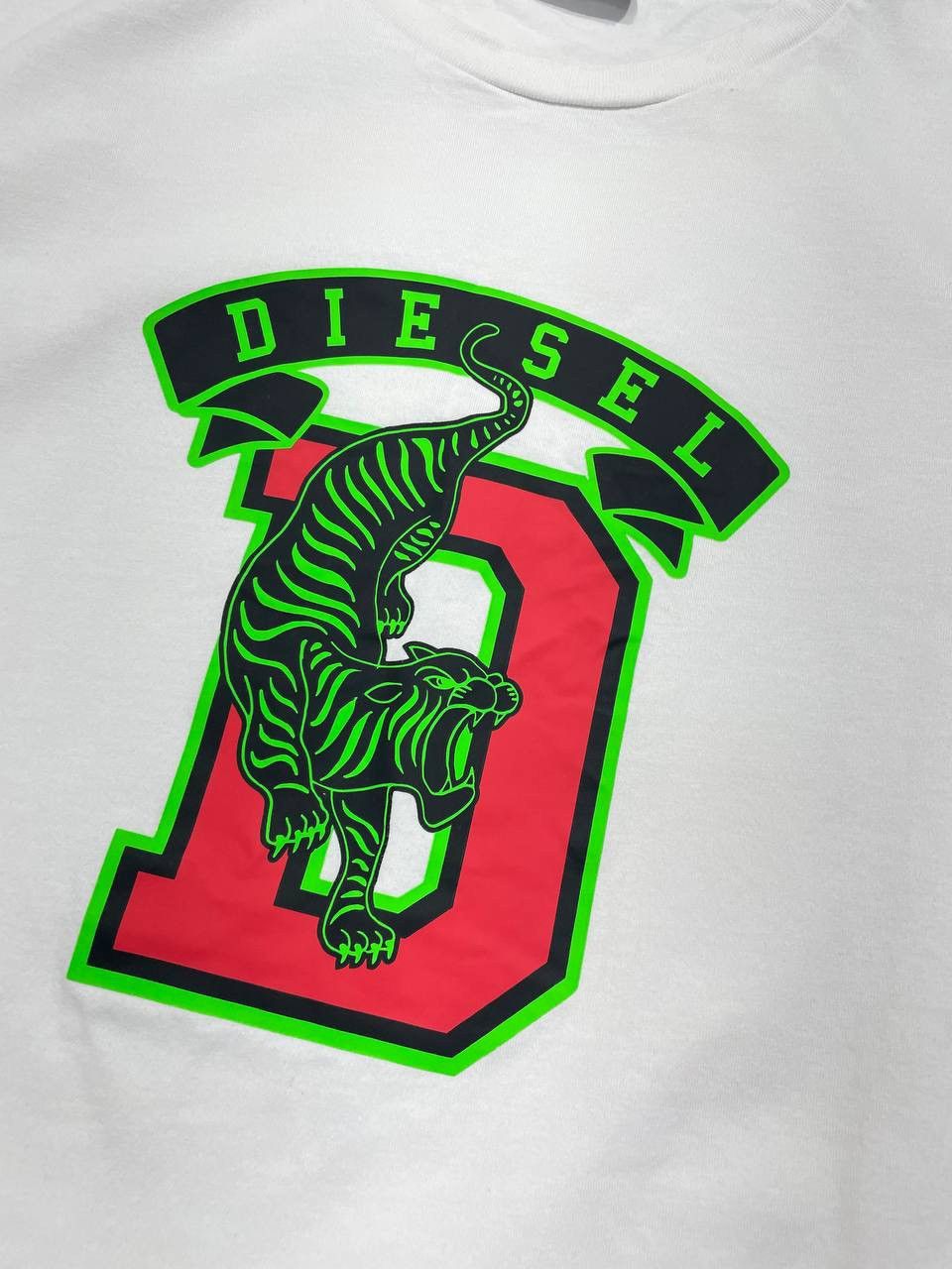 Diesel Vintage Diesel T-Shirt Tiger Big Logo Y2K Size US S / EU 44-46 / 1 - 2 Thumbnail