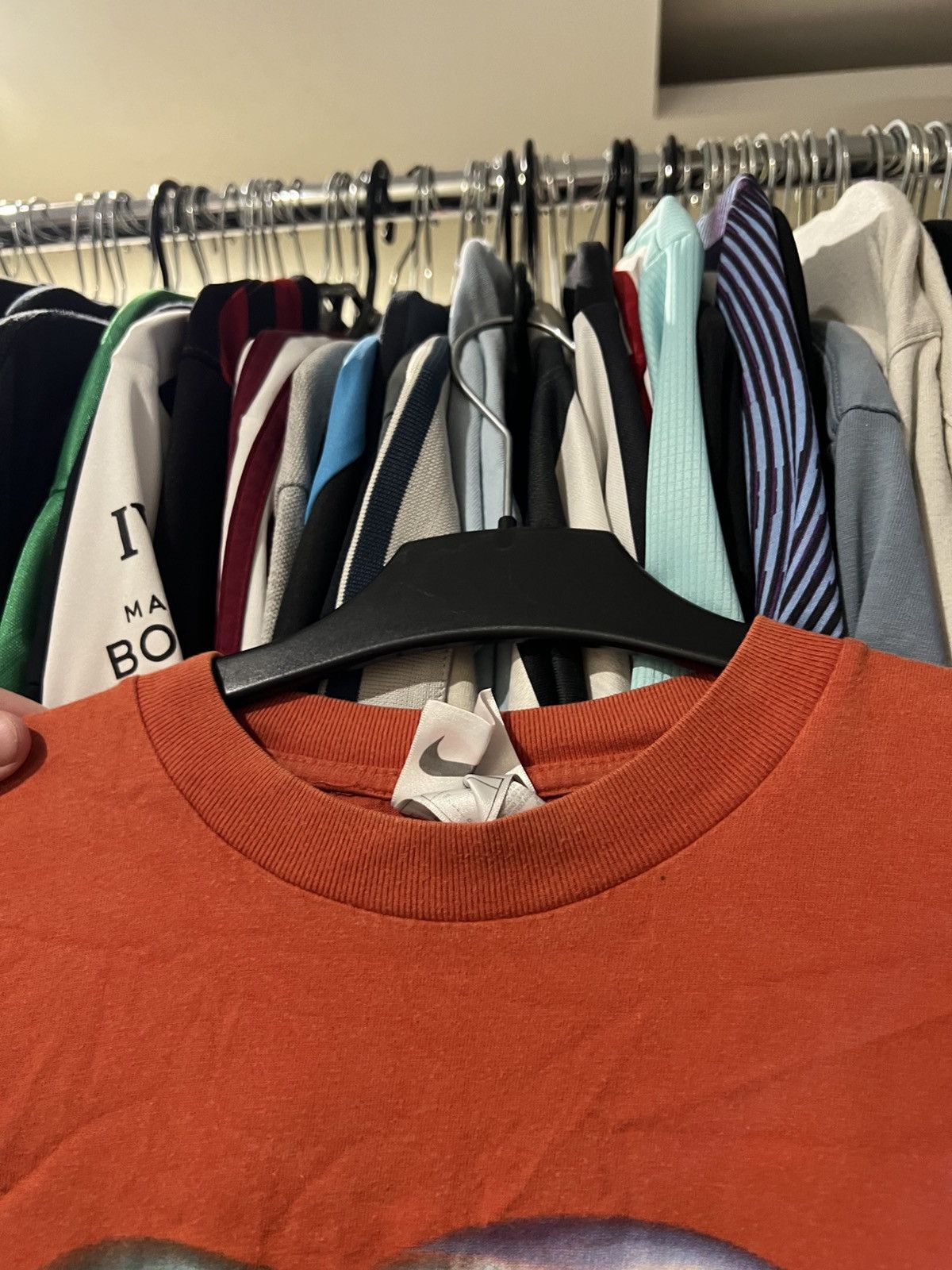 Nike VINTAGE NIKE CENTRE SWOOSH ORANGE 90S MENS T SHIRT SIZE S Size US S / EU 44-46 / 1 - 4 Thumbnail