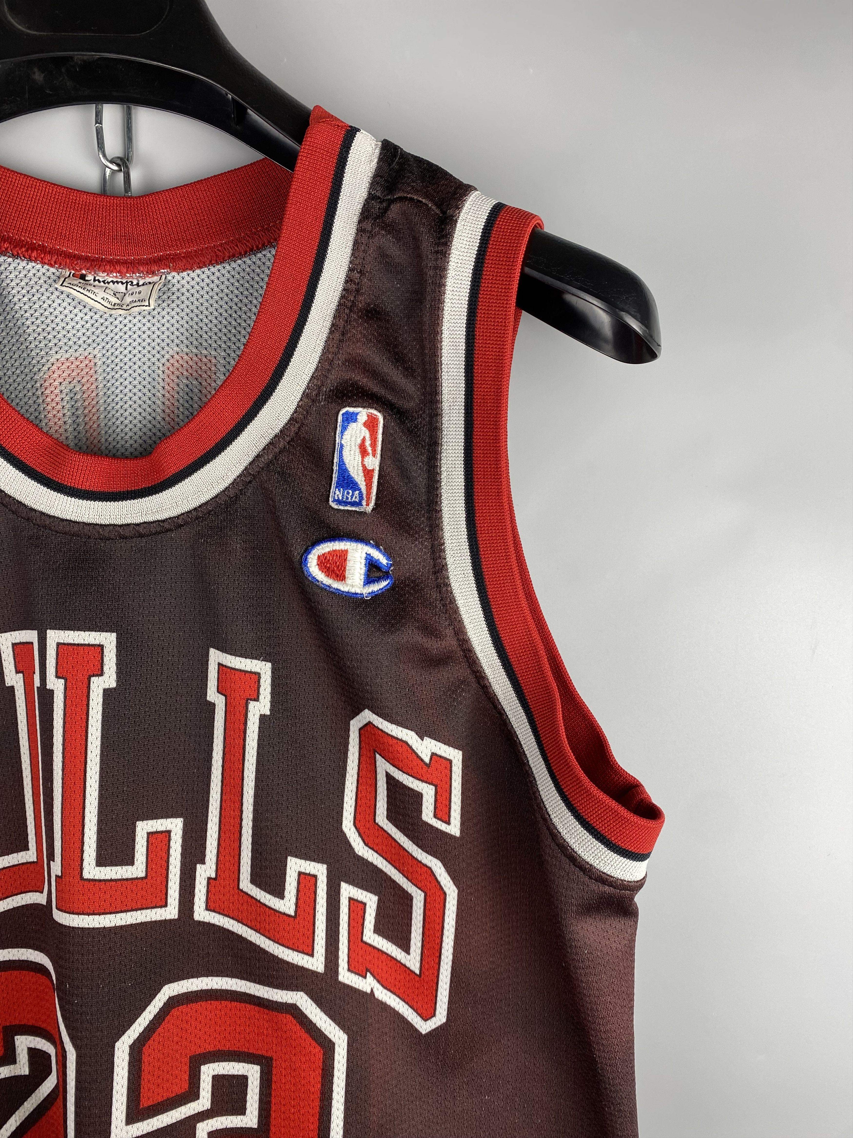 NBA Vintage Champion Bulls Rare 23 Jordan Basketball Shirt Size US S / EU 44-46 / 1 - 5 Thumbnail
