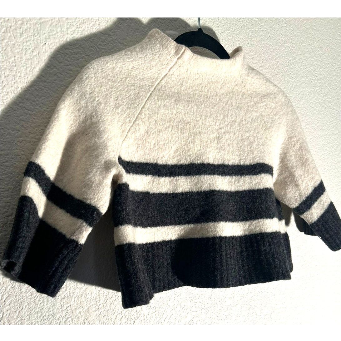 Banana Republic Banana Republic Black and White Crop Top - Size Small Size S / US 4 / IT 40 - 4 Thumbnail