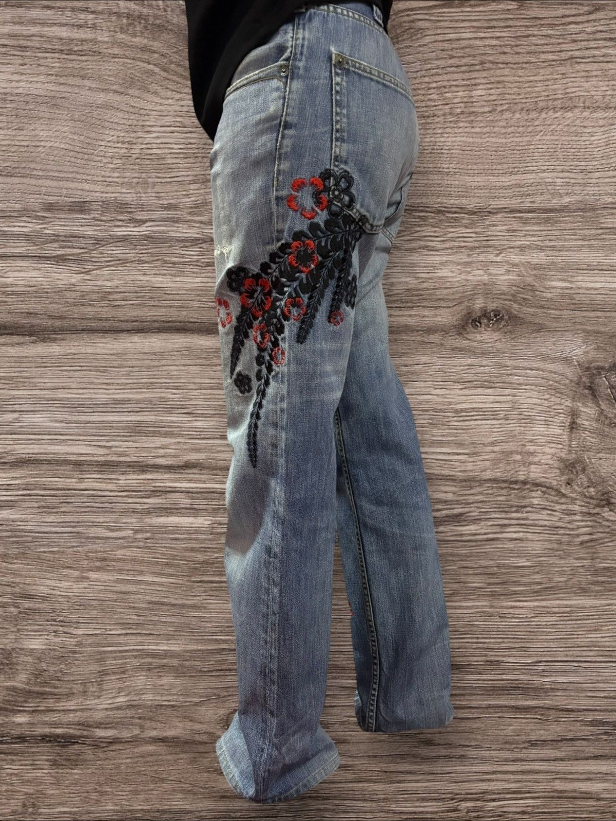 Takeo Kikuchi Y2k Takeo Kikuchi Japan Florish Embroidery Jeans Size 30" / US 8 / IT 44 - 1 Thumbnail