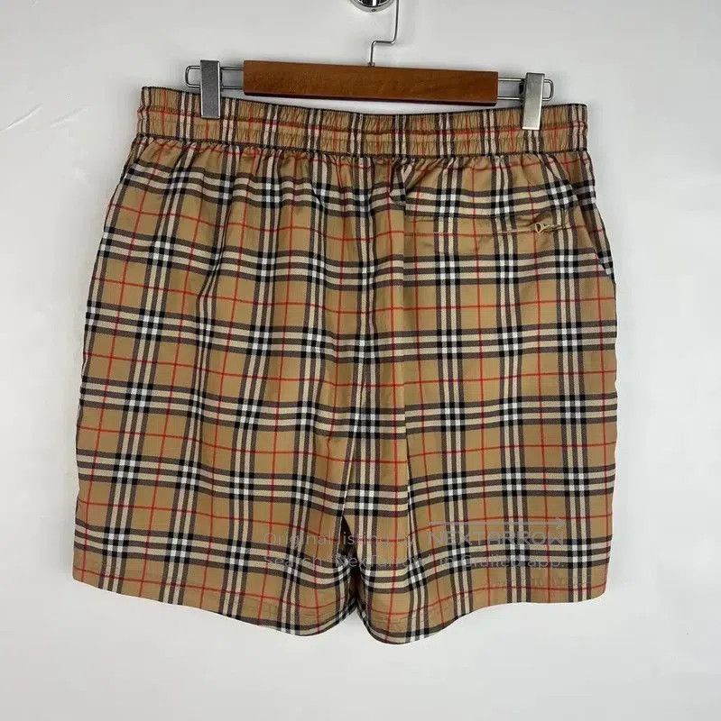 Burberry Burberry Summer Khaki Check Men's Shorts. Size US 27 - 2 Thumbnail