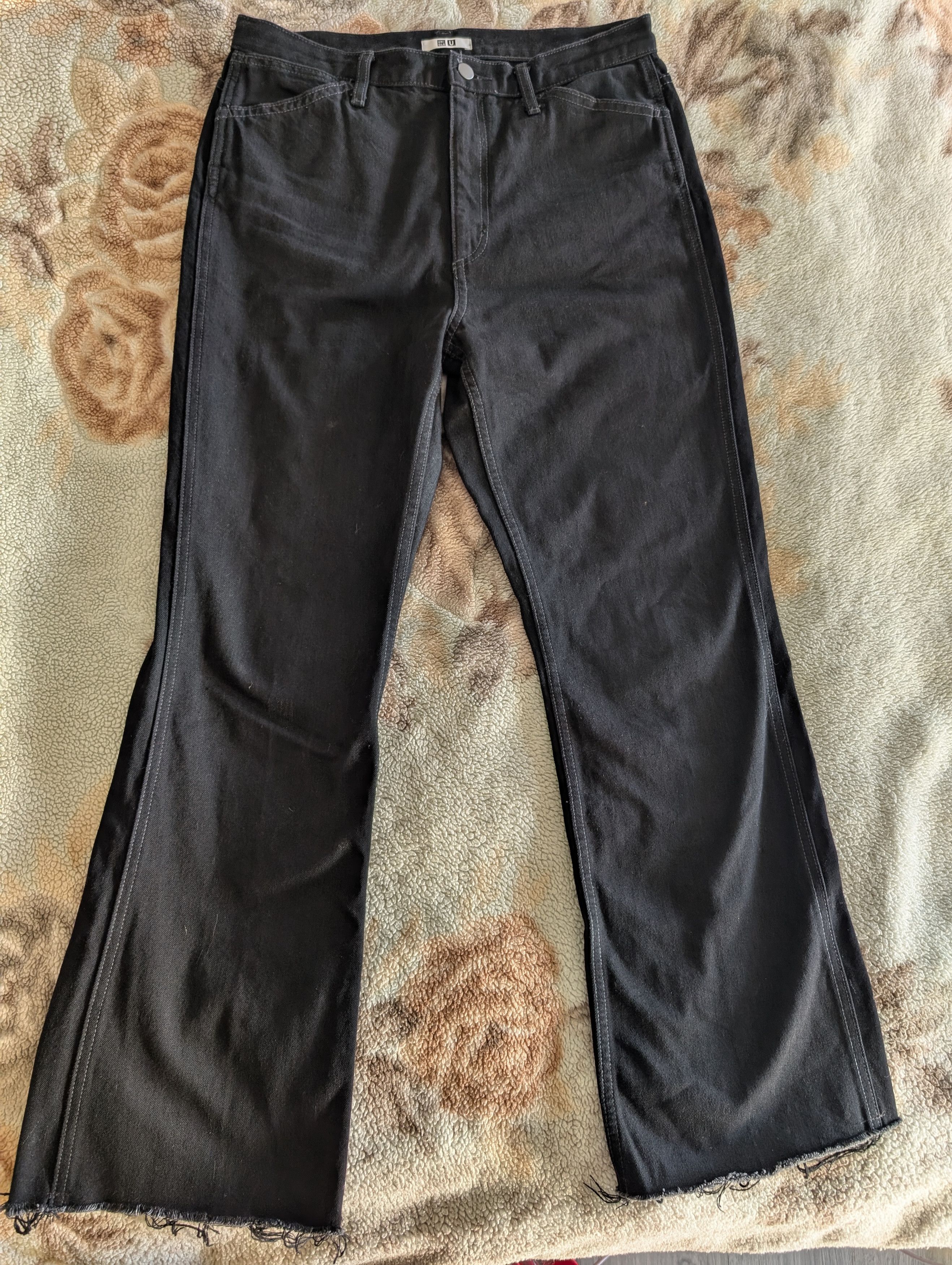 Uniqlo Uniqlo U Raw Hem Flare Jeans Size US 31 - 1 Thumbnail