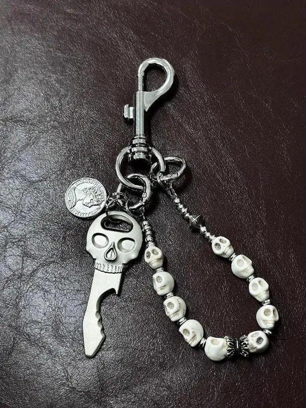 Jewelry White Skeleton keychain,Jeans KeyChain,Y2k Keychain Size ONE SIZE - 4 Thumbnail