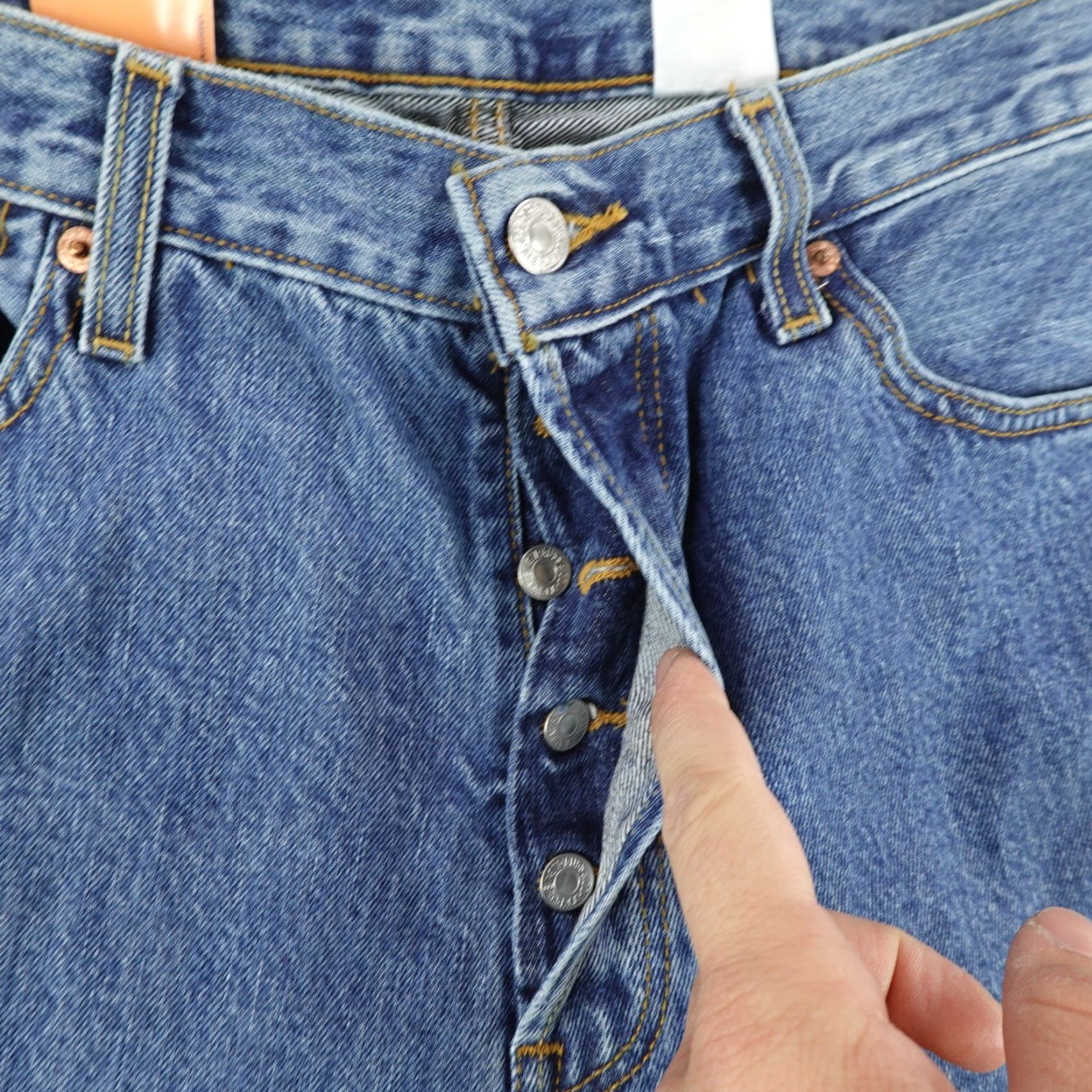 Levi's VINTAGE Levi's Jeans Mens 36x32 Straight Fit Cotton Denim Blue 501 Y2K Deadstock Size US 34 / EU 50 - 4 Thumbnail