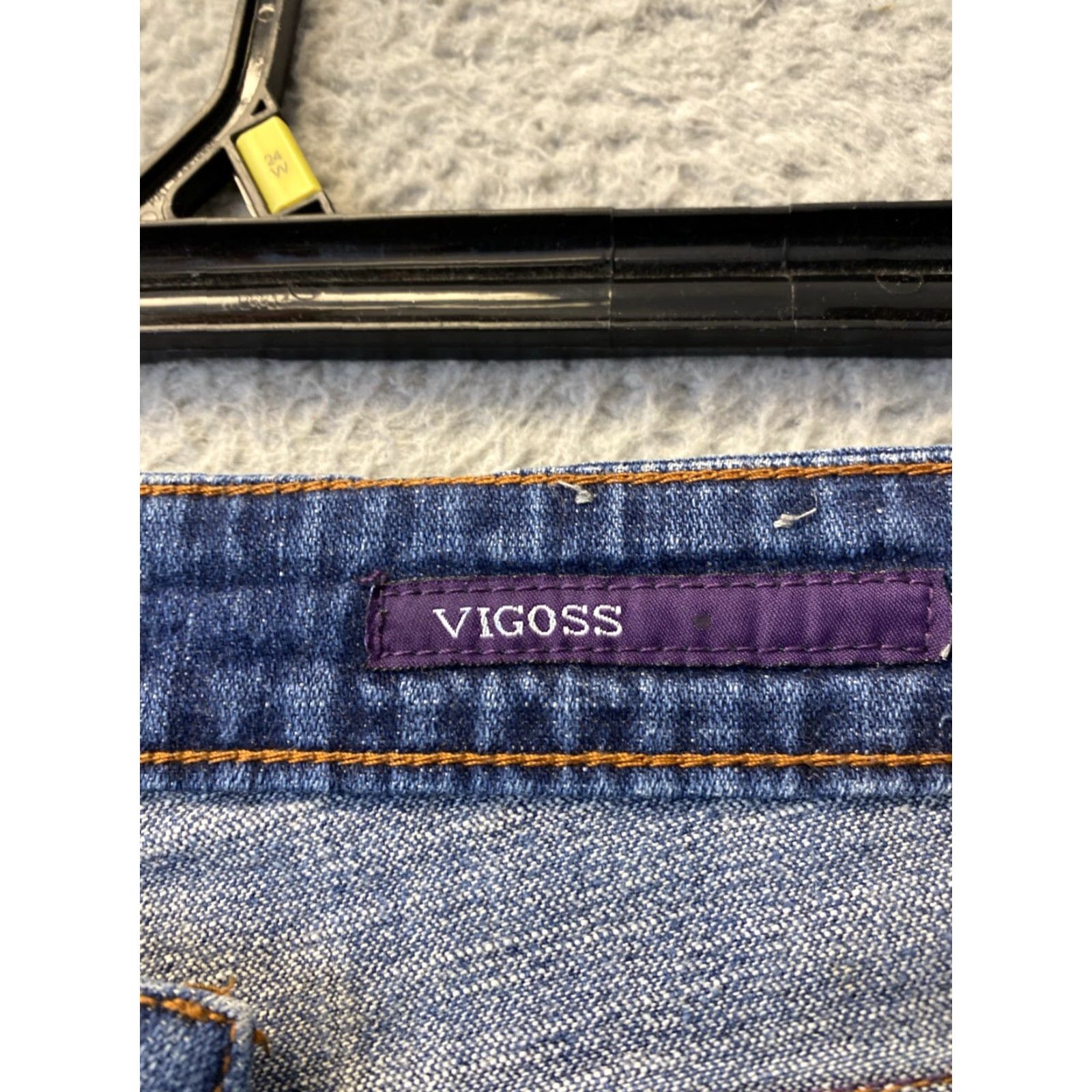 Vintage VIGOSS Denim Capri Jeans Mid Rise Women’s 11 34x19 Blue Slim Distressed Designer Size 32" / US 10 / IT 46 - 3 Thumbnail