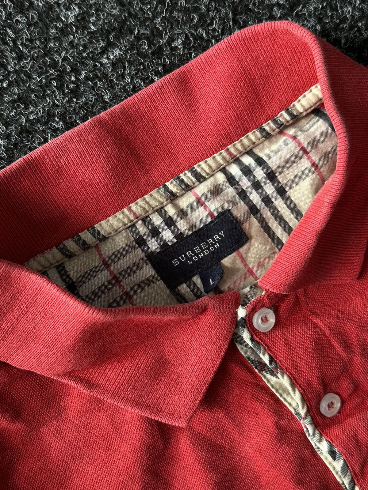 Burberry × Designer 🚨Burberry RED Polos Tee Logo Nova Check Inner Rare black Size US L / EU 52-54 / 3 - 4 Thumbnail