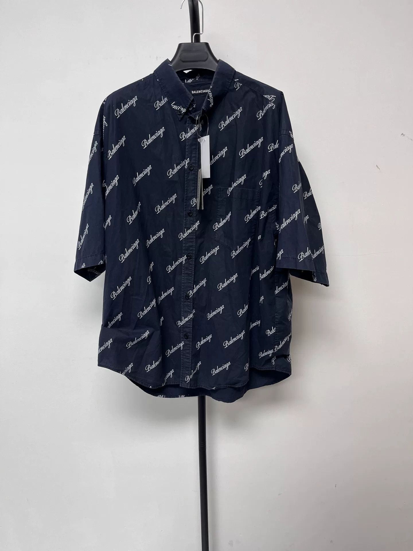 Balenciaga Balenciaga Logo Print Short Sleeve Shirt Size US M / EU 48-50 / 2 - 1 Thumbnail
