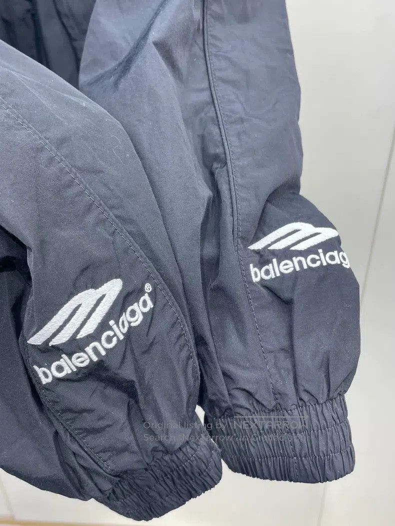 Balenciaga Balenciaga Manchester United sport jacket Size US S / EU 44-46 / 1 - 5 Thumbnail