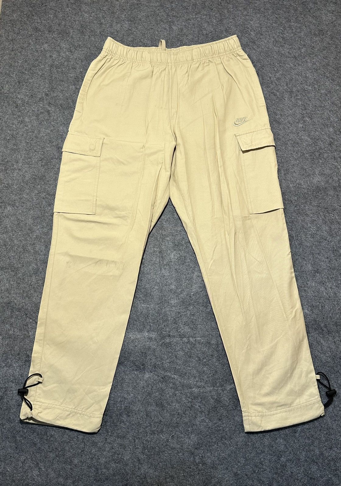 Nike Nike Club woven cargo pants in a khaki or beige color. Size US 30 / EU 46 - 1 Thumbnail