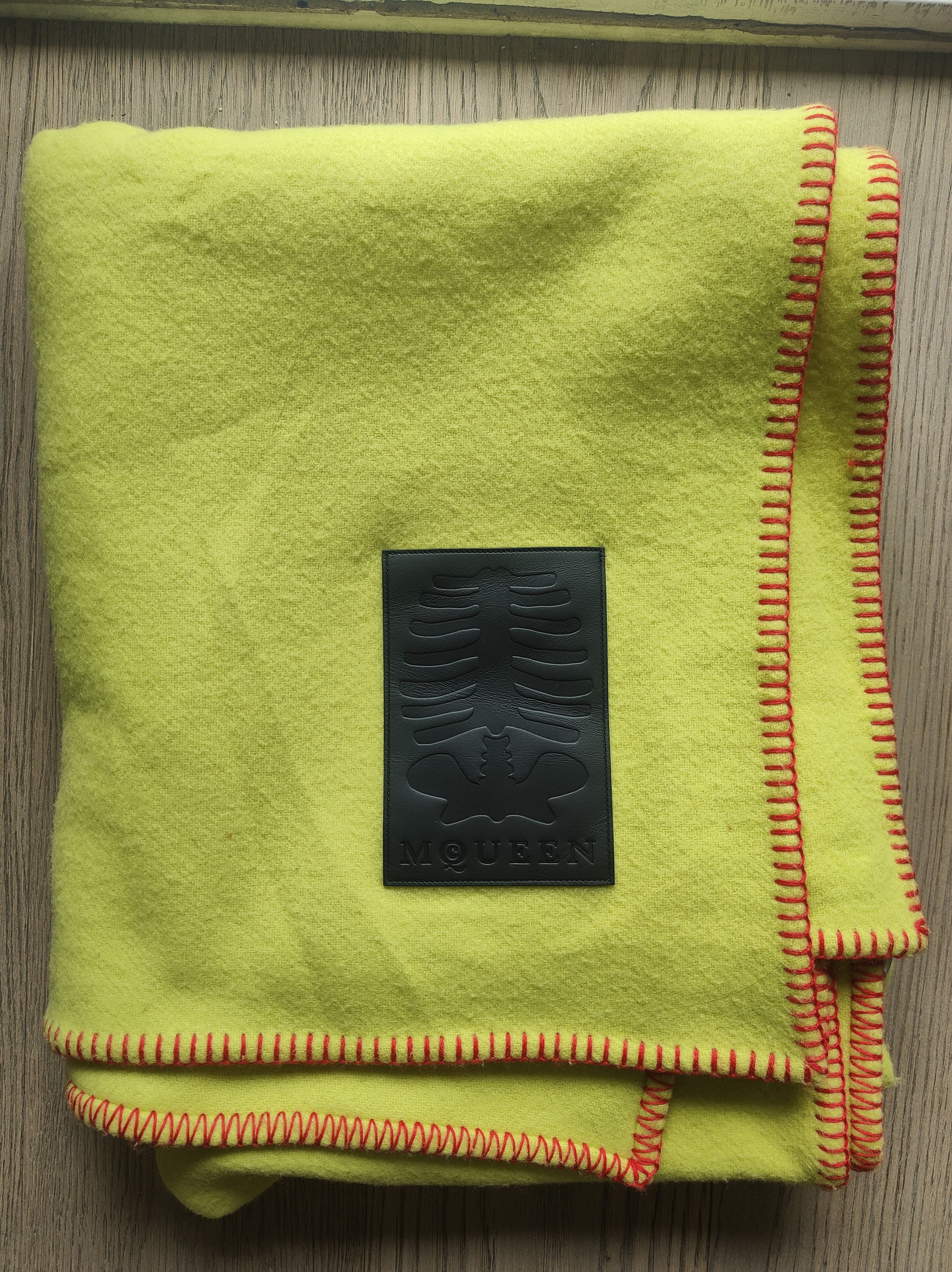 Alexander McQueen Alexander McQueen Wool Throw Blanket Size ONE SIZE - 3 Thumbnail