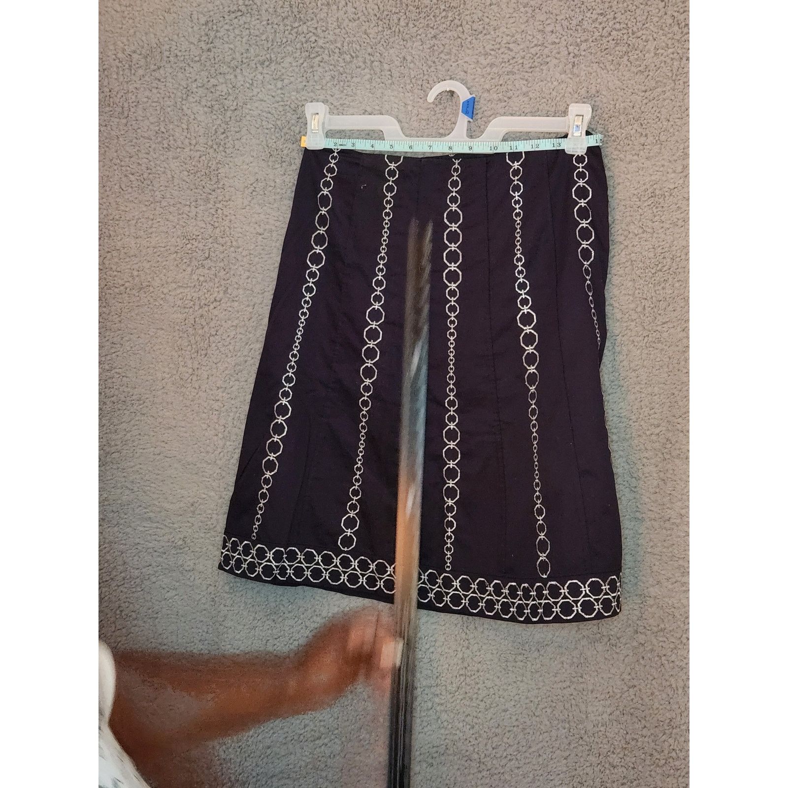 Ann Taylor NWT Ann Taylor Skirt Lined Zip Silver Embroidered 4 Size 27" / US 4 / IT 40 - 3 Thumbnail