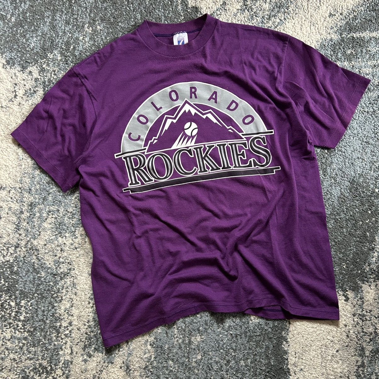 Logo 7 90s COLORADO ROCKiES HiGH NECK SiNGLE STiTCH MLB TEE PURPLE Size US XL / EU 56 / 4 - 12 Thumbnail
