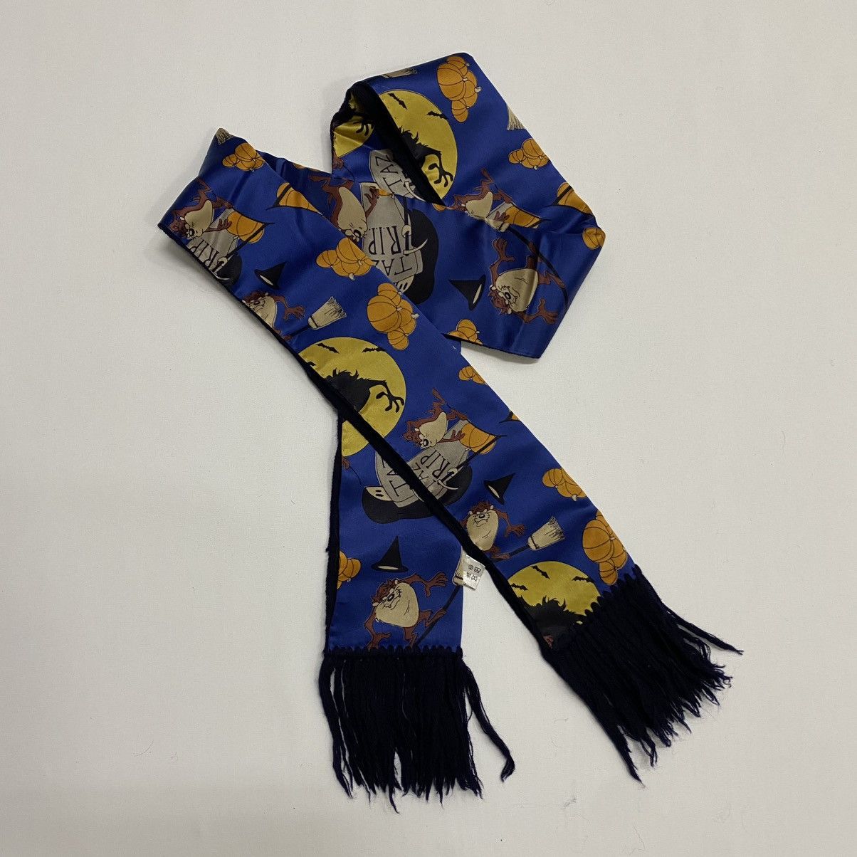 Cartoon Network TAZMANIA JAPANESSE CARTOON SILK SCARF MUFFLER JB001 Size ONE SIZE - 2 Thumbnail