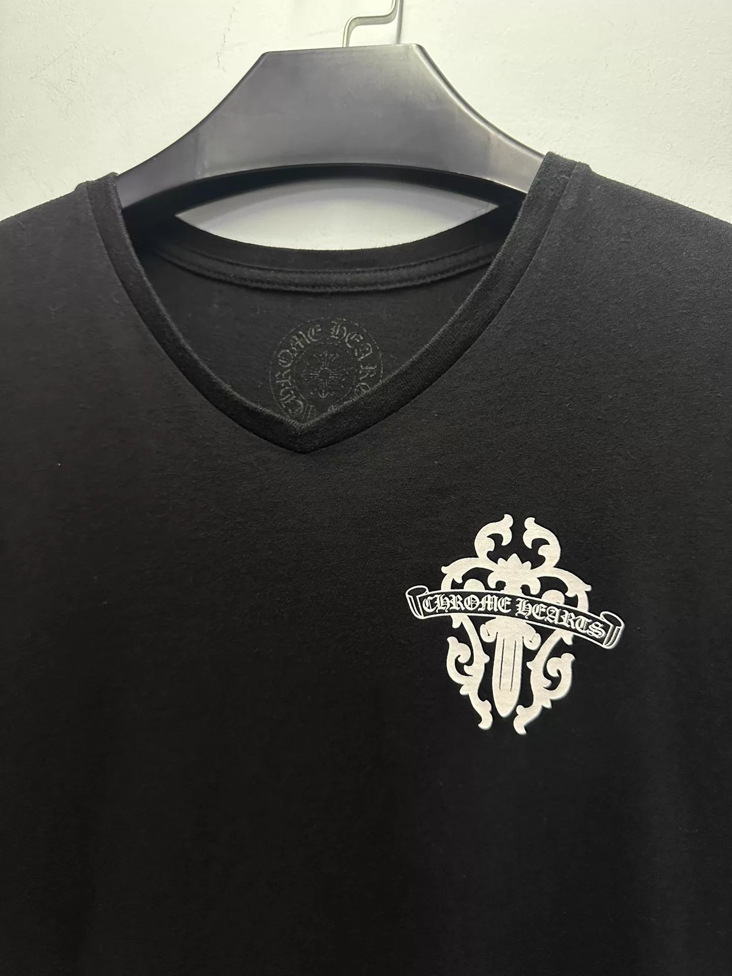 Chrome Hearts Chrome Hearts Vine Sword Scroll V-neck SS Tee M Size US M / EU 48-50 / 2 - 2 Thumbnail