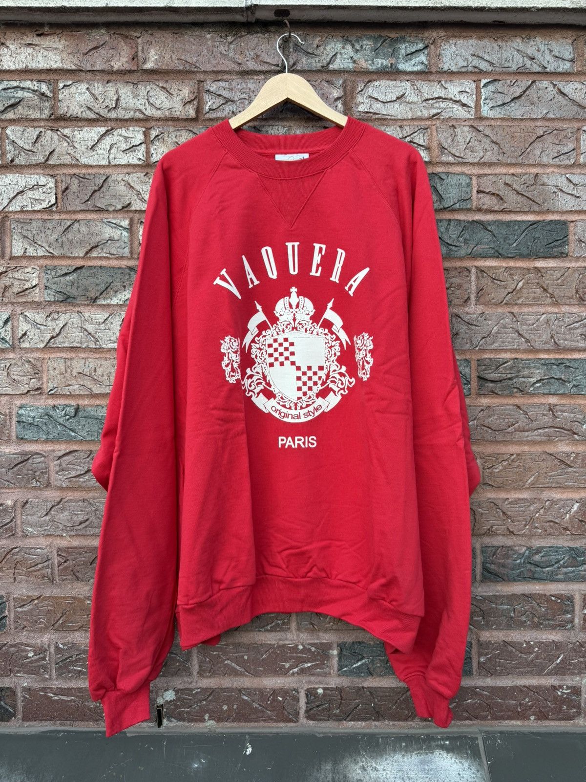 Vaquera Vaquera Oversized Raglan Crest Crewneck Size US XXL / EU 58 / 5 - 1 Thumbnail