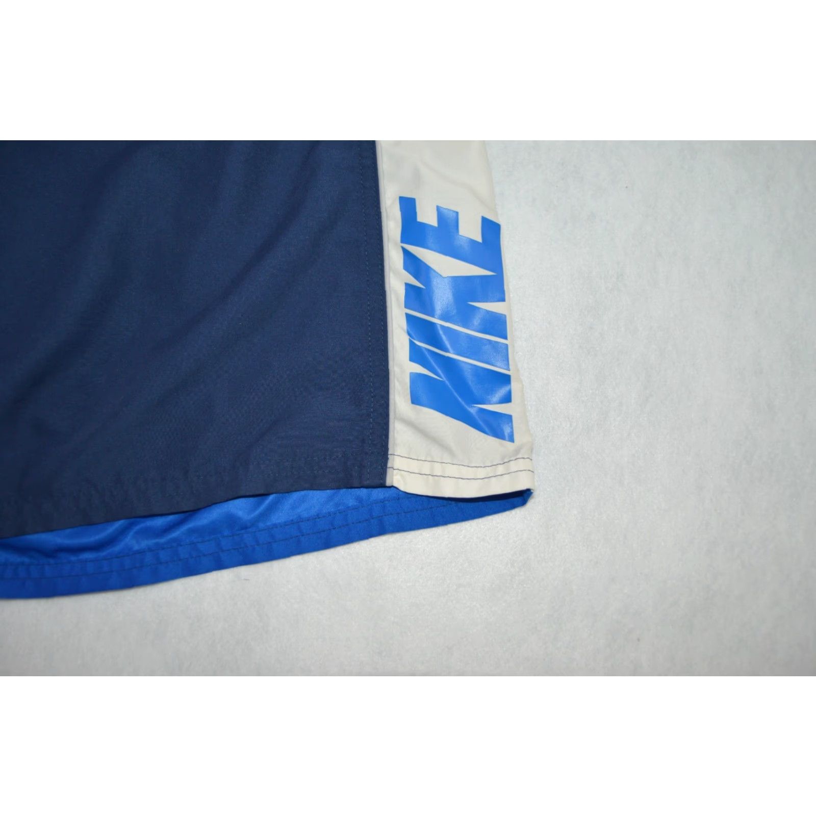 Nike Nike Men’s Board Shorts Swim Trunks M Medium Blue Nike Board Shorts Swimsuit Bottoms Men Medium Blue 90s? Size US 31 - 3 Thumbnail