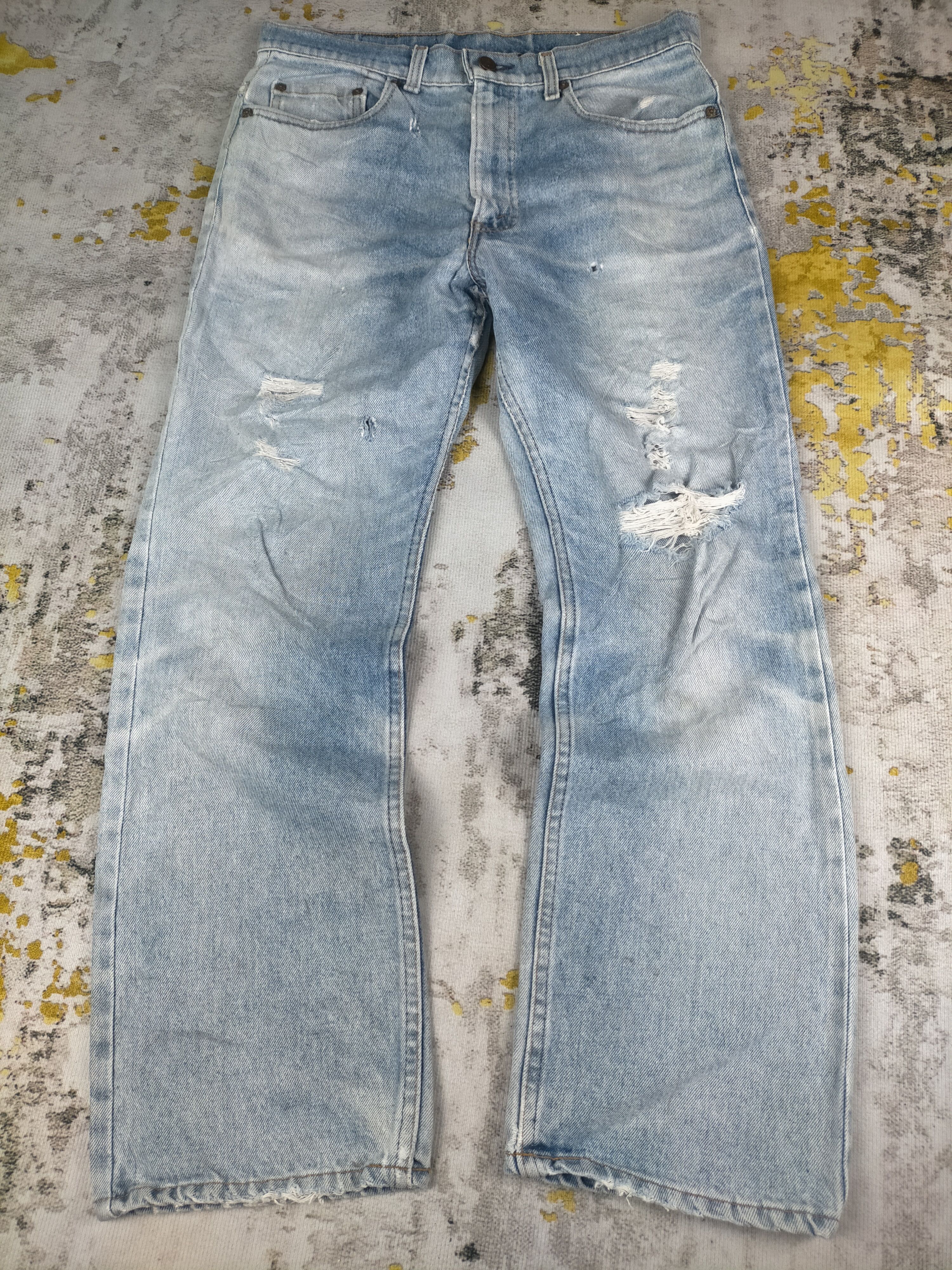 Levi's 🔥90s Levis 517 Light Wash Dirty Distressed Jeans Size US 31 - 1 Thumbnail