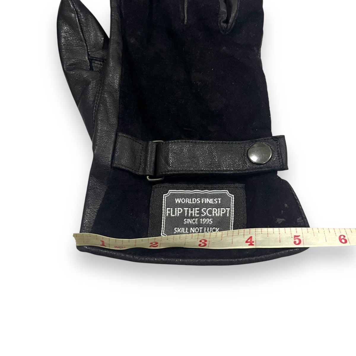 Beauty Beast × Leather FLIP THE SCRIPT LEATHER SUEDE BLACK GLOVE Size ONE SIZE - 4 Thumbnail
