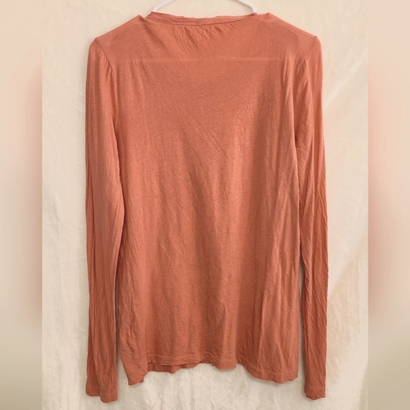 J.Crew J. Crew Salmon Popover Top With Sequin Detailing Size M Size M / US 6-8 / IT 42-44 - 2 Thumbnail