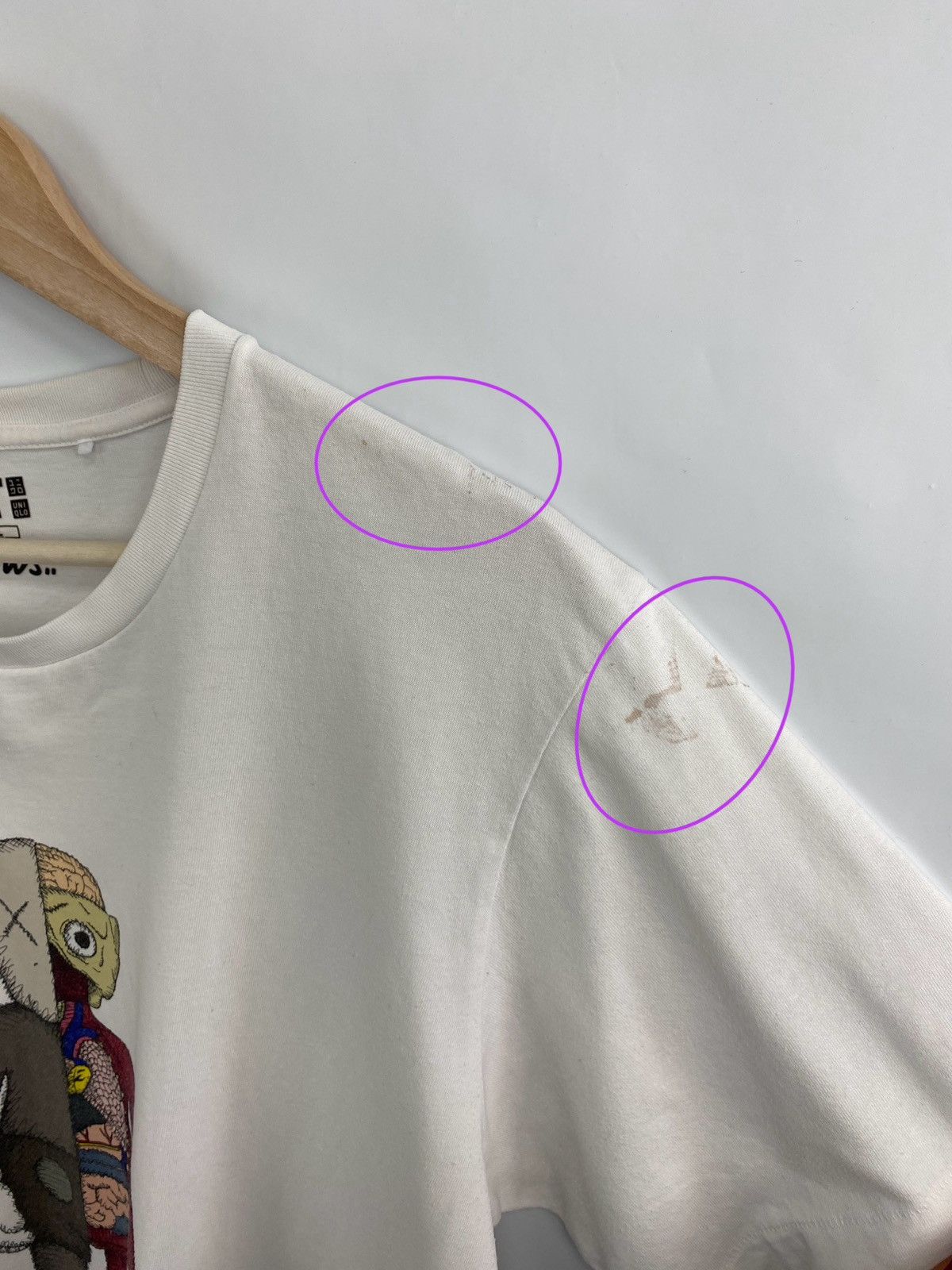 Kaws × Uniqlo 🇺🇸 Y2K Uniqlo Kaws T-Shirt Rare Retro Size US L / EU 52-54 / 3 - 8 Thumbnail