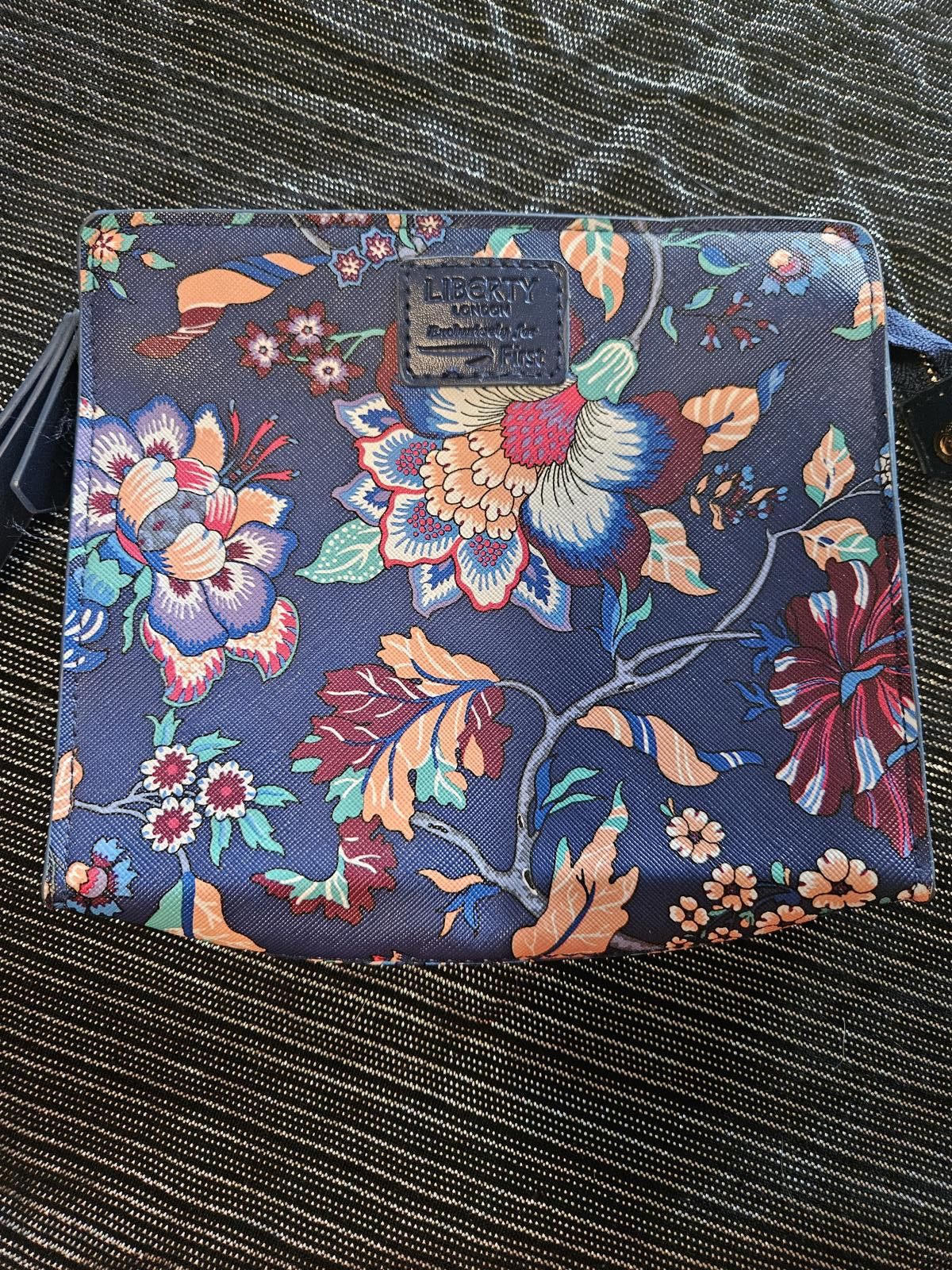 Designer London First, small leather bag, blue with floral print Size ONE SIZE - 1 Thumbnail