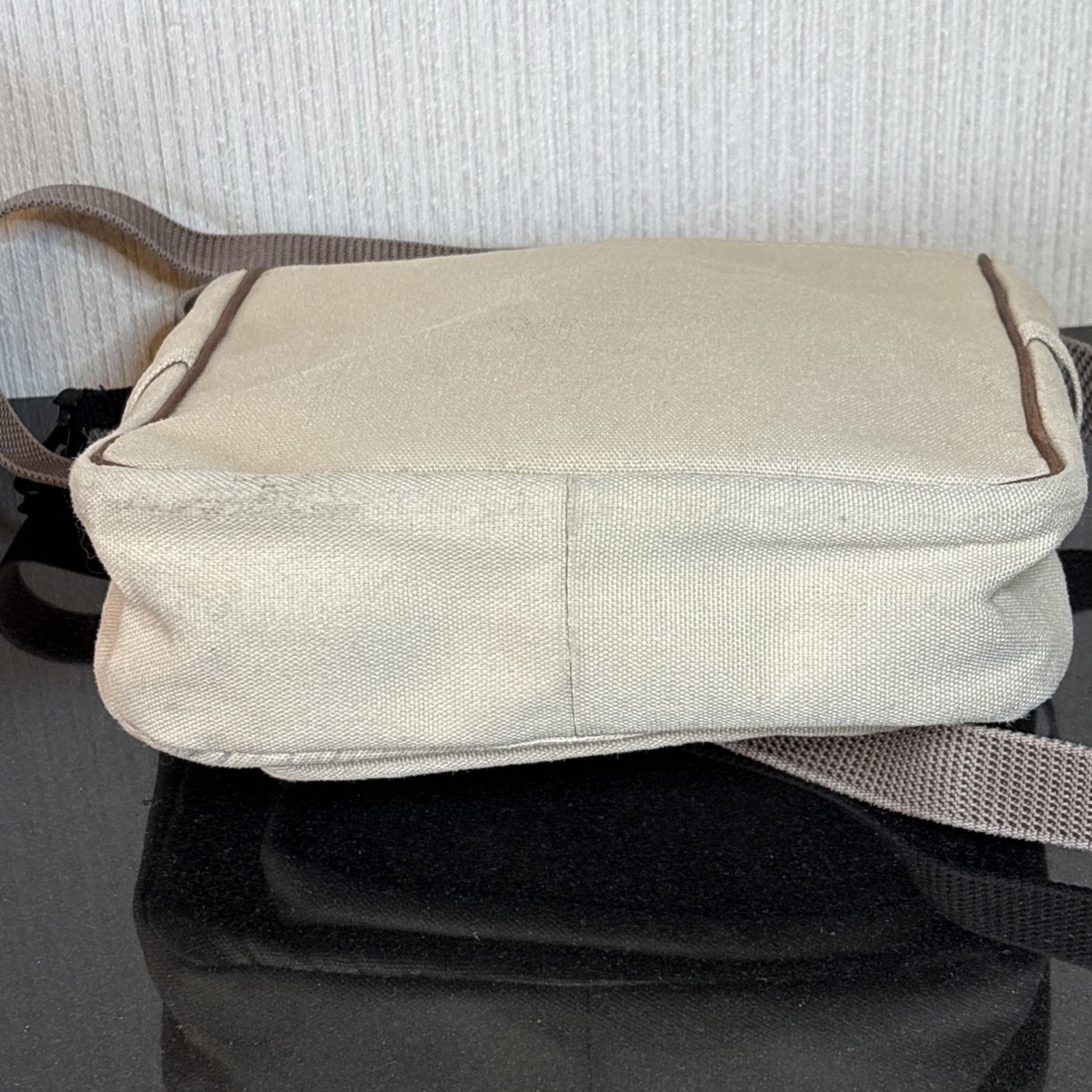 Tilley Tilley Endurables The Town Bag Canvas Leather Crossbody Trav Size ONE SIZE - 8 Thumbnail