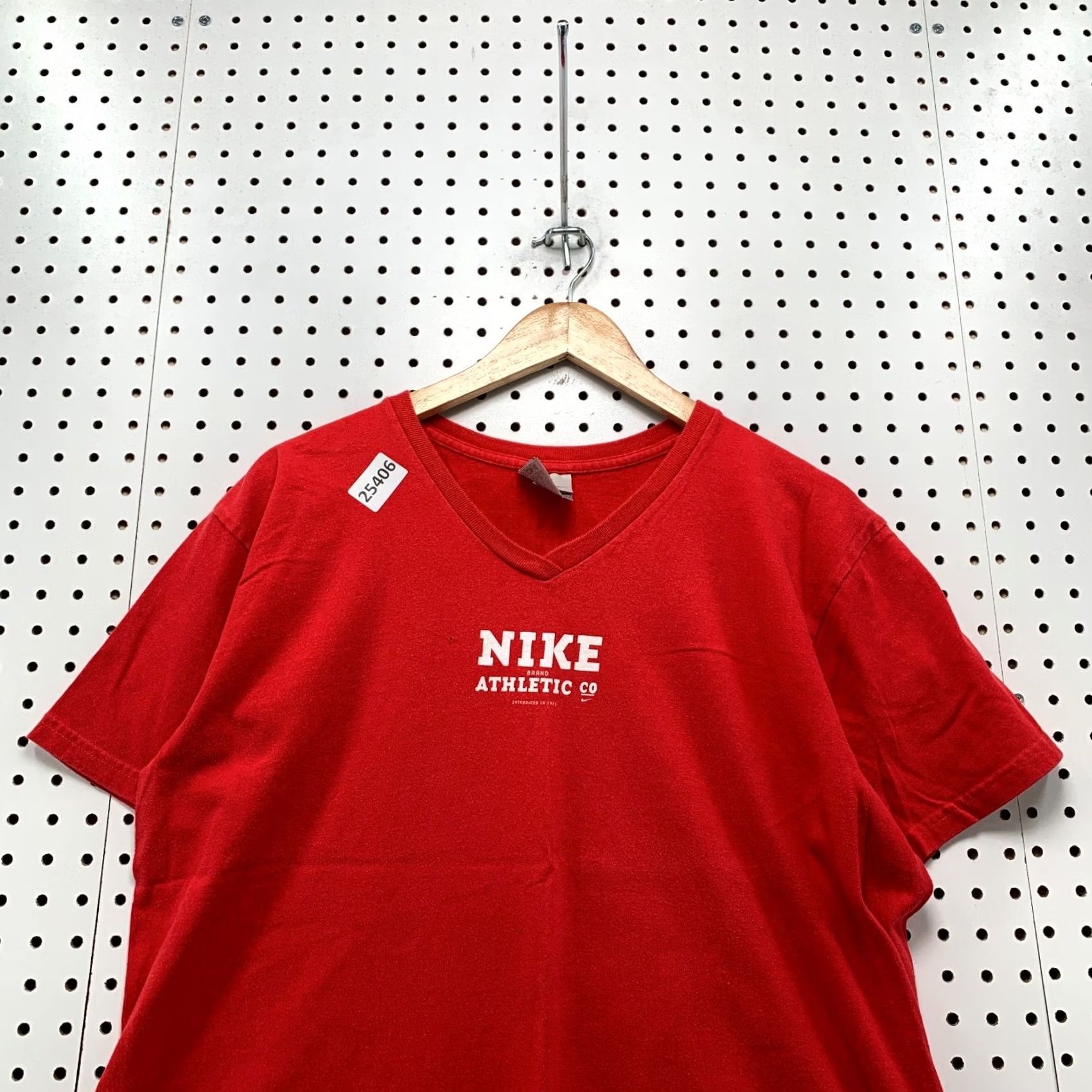 Nike VINTAGE Nike Shirt Red V Neck White Spell Out Womens Large 22.5x24.5 Size L / US 10 / IT 46 - 2 Thumbnail