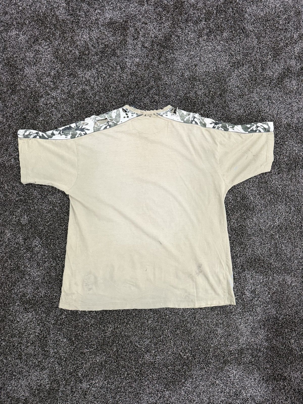 Vintage Vintage No Boundaries Guerrilla Camo Thrashed Faded Tee Size US XL / EU 56 / 4 - 10 Thumbnail