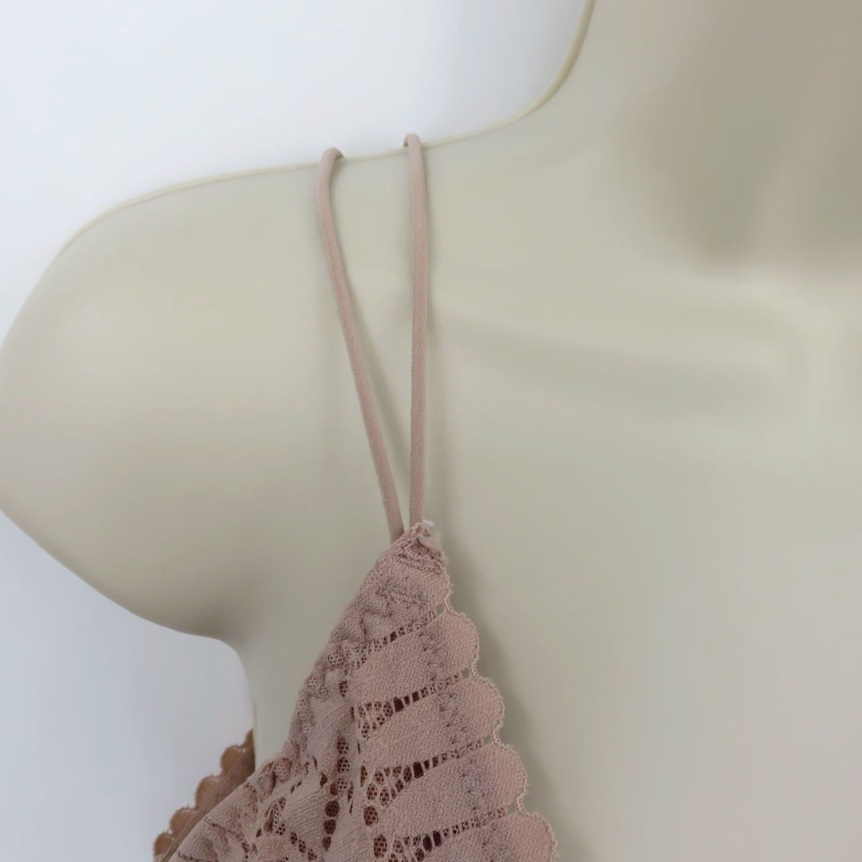 Vintage Anemone Bra Women M Pink Lace Wireless Lined Bralette Nylon Blend Size ONE SIZE - 2 Thumbnail