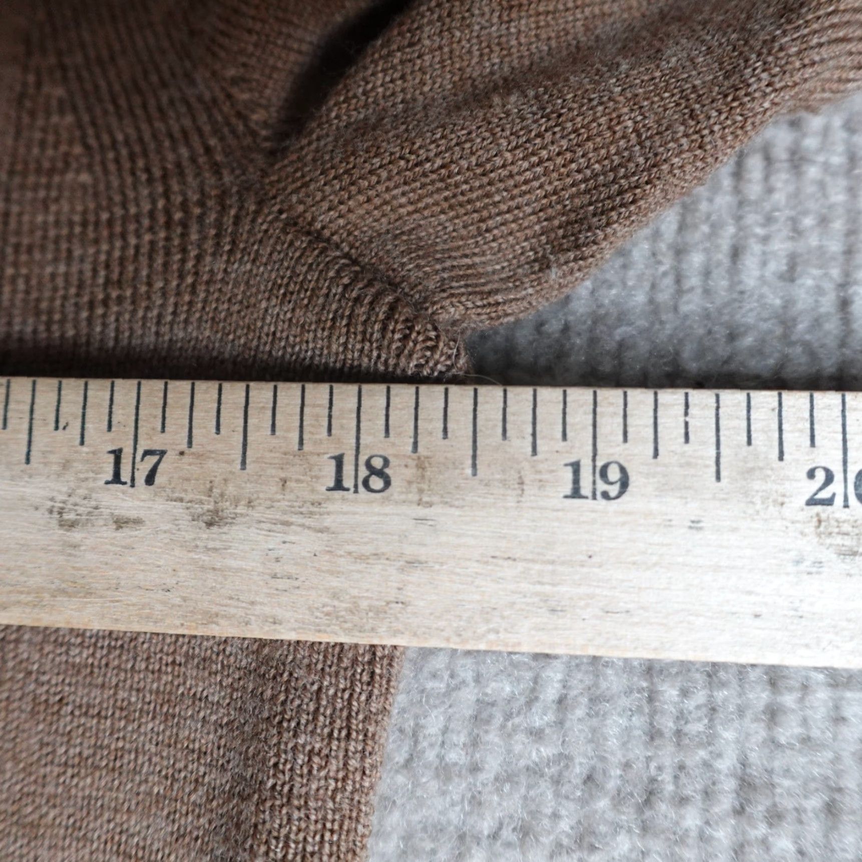 Express VINTAGE Express Cardigan Mens Sweater Express Cardigan Long Sleeve 100% Merino Wool Brown M Brown Mens Size US M / EU 48-50 / 2 - 3 Thumbnail