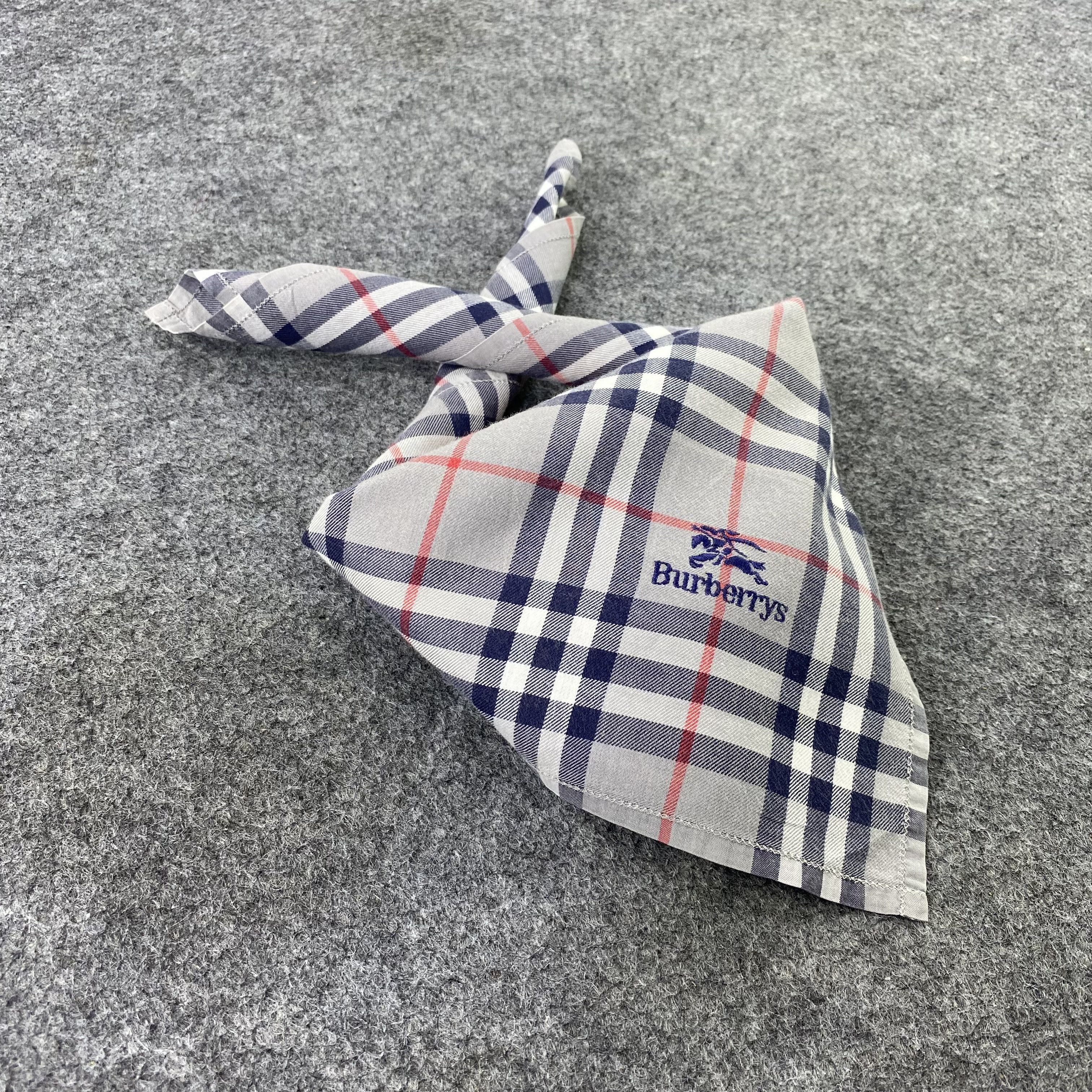Burberry Burberry Handkerchief / Bandana / Neckerchief-B956 Size ONE SIZE - 1 Thumbnail
