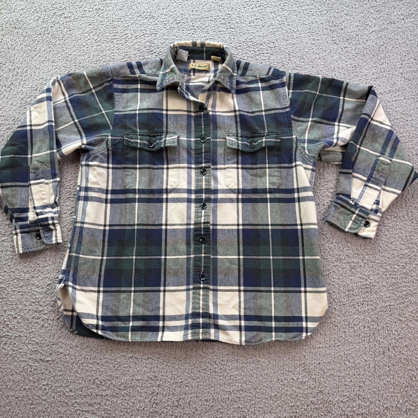 L.L. Bean Vintage LL Bean Plaid Flannel Shirt Chamois Button Up Womens Size M / US 6-8 / IT 42-44 - 1 Thumbnail