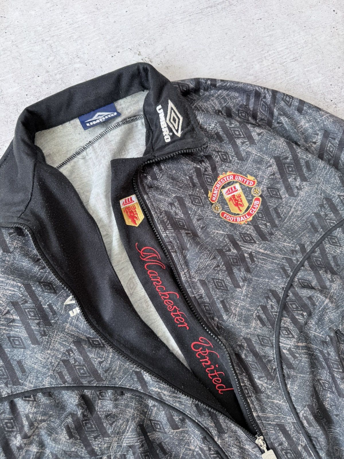 Umbro 🩸RARE🩸Umbro Manchester United Vintage 1992/1993 Sharp Jacket Size US L / EU 52-54 / 3 - 10 Thumbnail