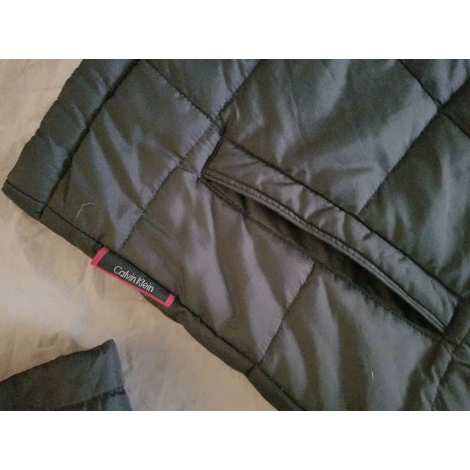 Calvin Klein Calvin Klein Puffer Jacket Womens Black Down Medium M Size M / US 6-8 / IT 42-44 - 3 Thumbnail