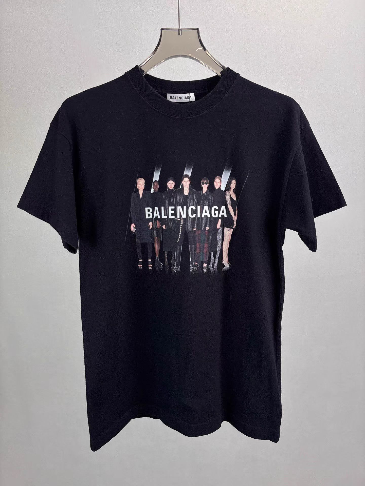 Balenciaga BALENCIAGA Black Portrait Short Sleeve K1 Size US XS / EU 42 / 0 - 1 Thumbnail