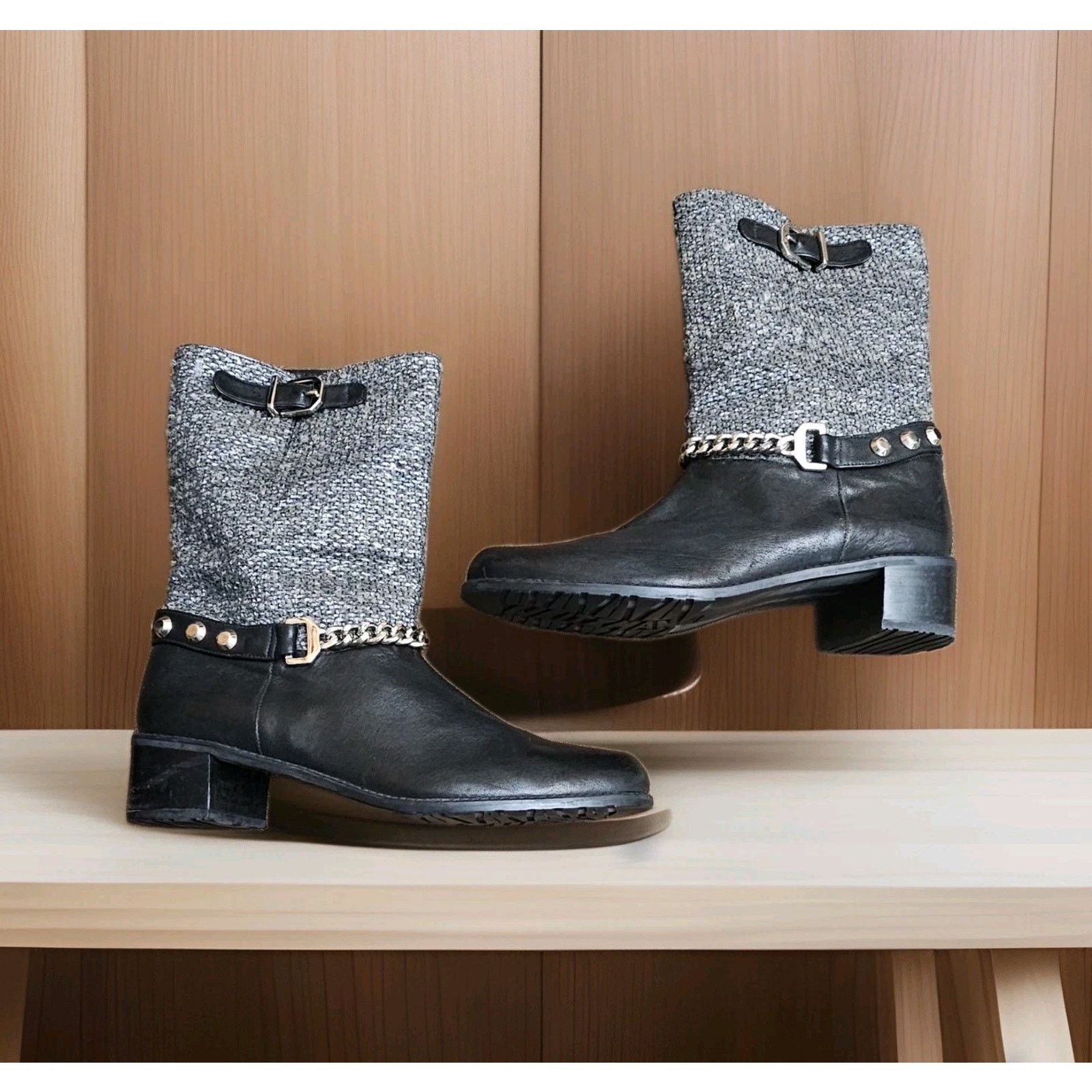 Stuart Weitzman Stuart Weitzman Studded Leather Ankle Moto Boots Black Size US 10 / IT 40 - 6 Thumbnail