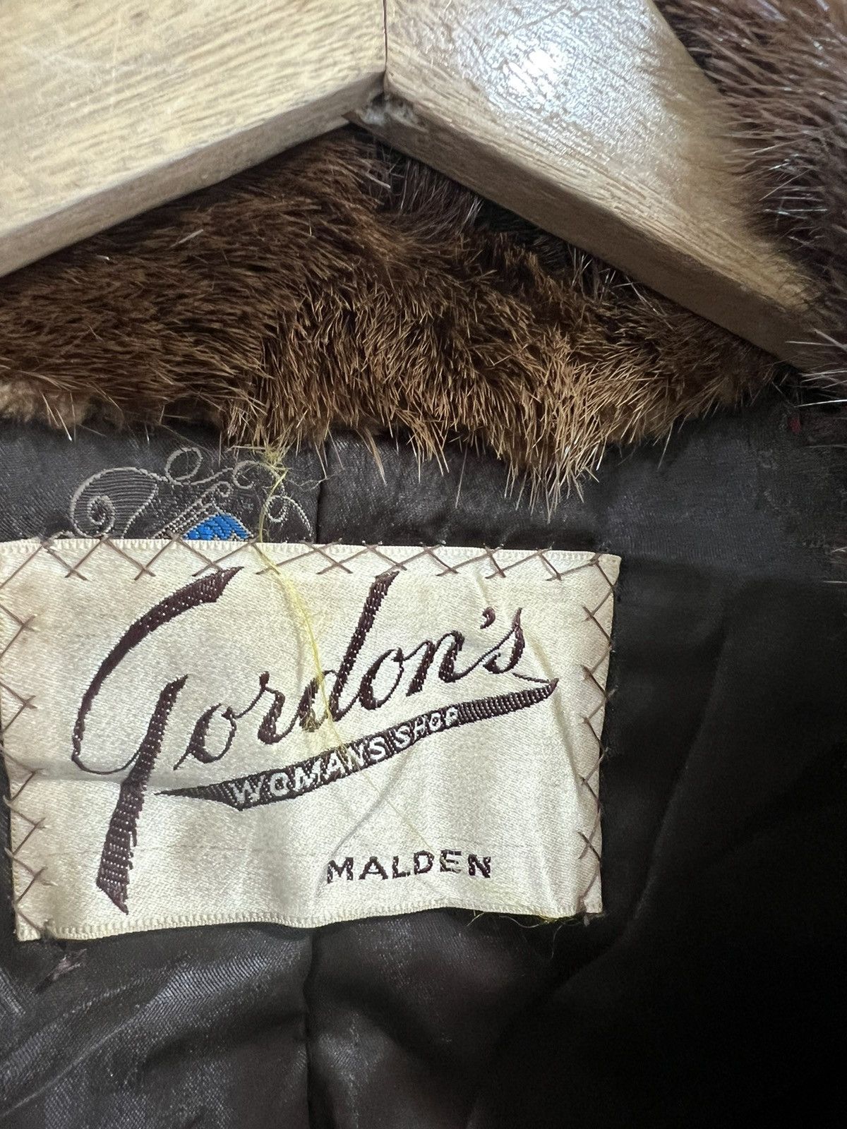 Vintage Vintage Womens Fur Jacket Coat Gordons shop Size M / US 6-8 / IT 42-44 - 6 Thumbnail