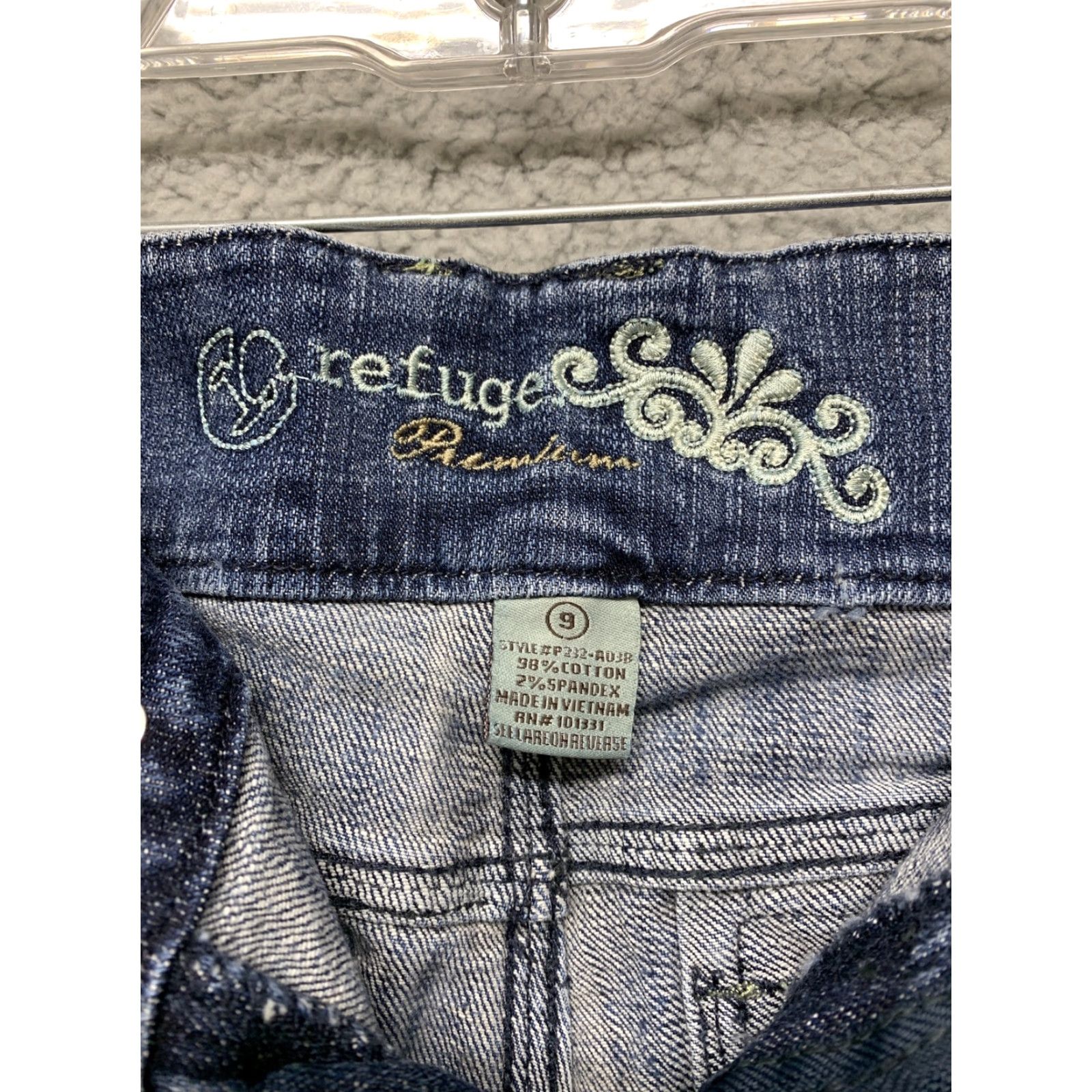 Denime Refuge Premium Womens Capri Jeans Denim Medium Wash Size 9 Stretch Blue 5-Pocket Regular Womens Size 30" / US 8 / IT 44 - 3 Thumbnail