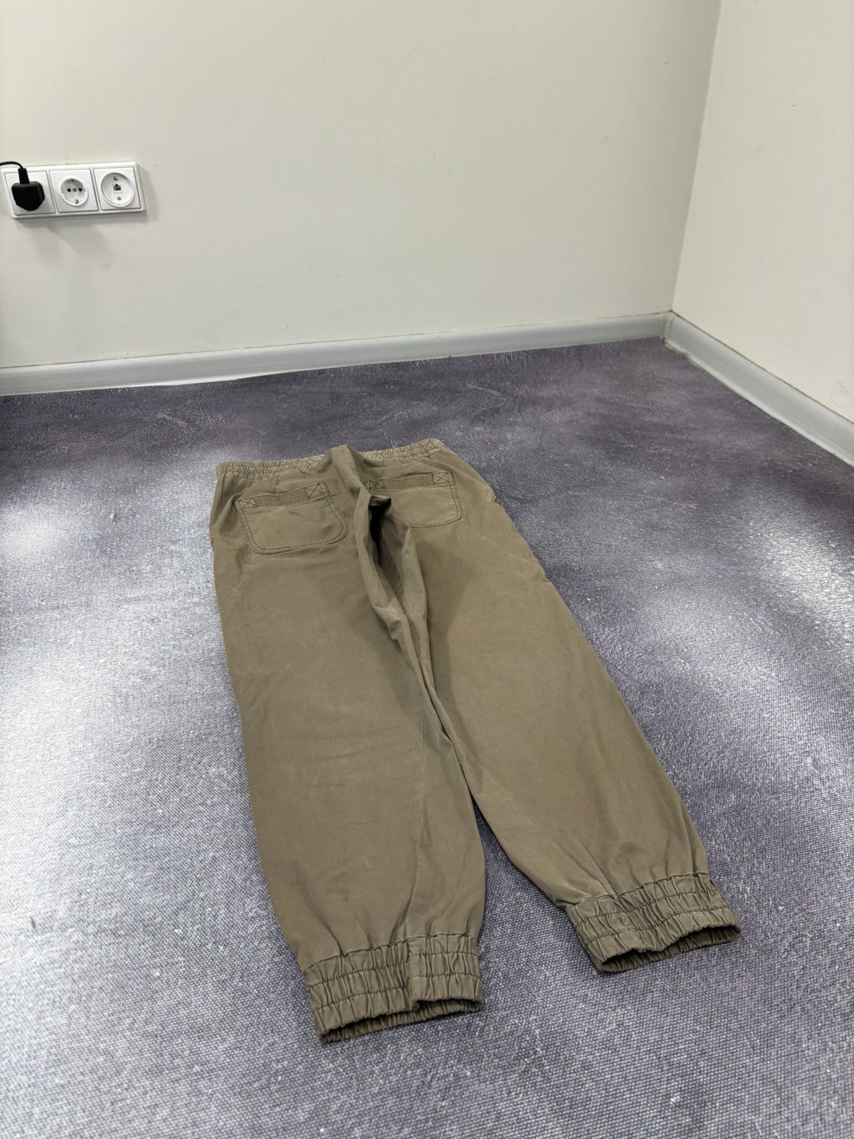 Marc by Marc Jacobs Marc By Marc Jacobs Women’s Khaki Green Luxury Joggers Pants Size 27" / US 4 / IT 40 - 15 Thumbnail