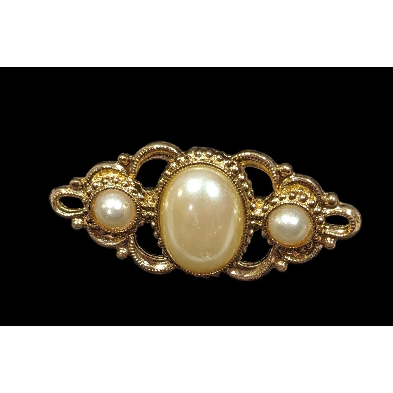 Other Vintage Baroque Style Gold Tone Faux Pearl Brooch Size ONE SIZE - 1 Thumbnail