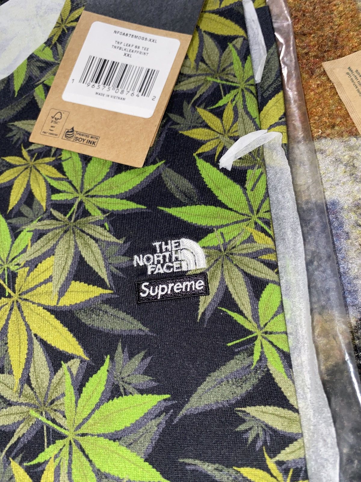 Supreme × The North Face Supreme The North Face Leaf S/S Top Size US XXL / EU 58 / 5 - 2 Thumbnail