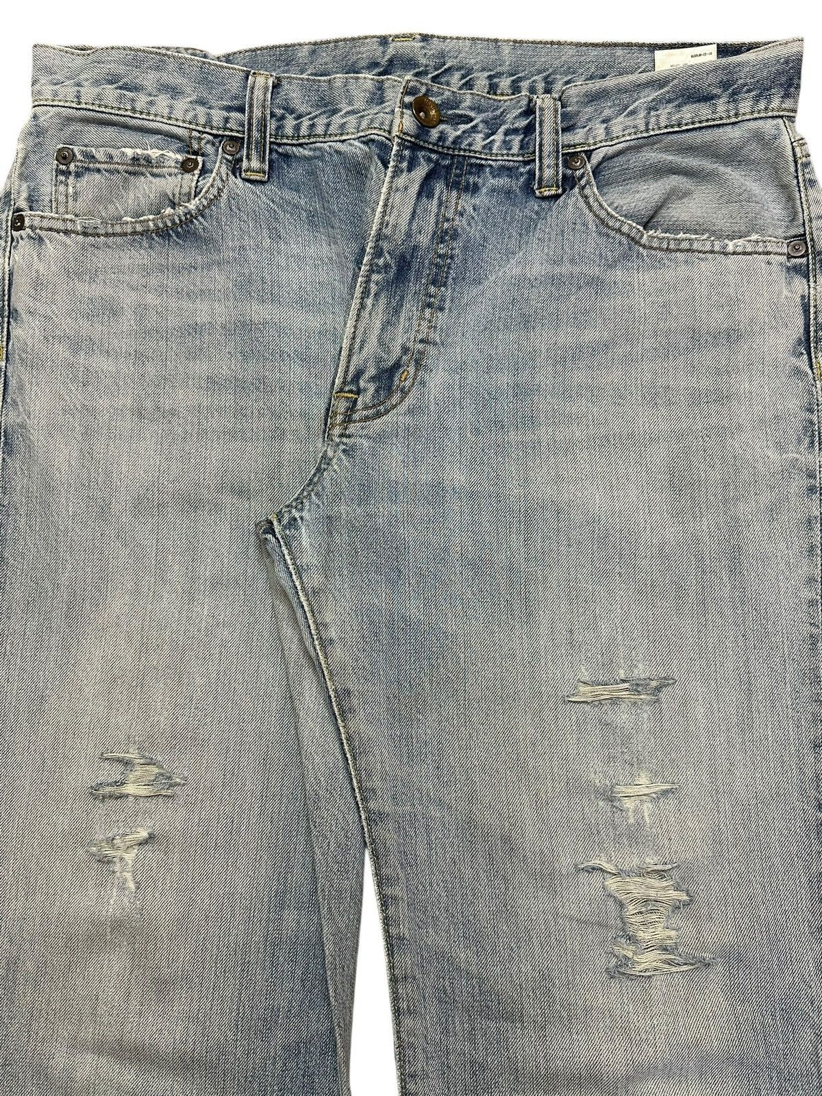 Uniqlo Vintage Japanese Uniqlo Light Blue Wash Faded Distress Baggy Size US 35 - 4 Thumbnail